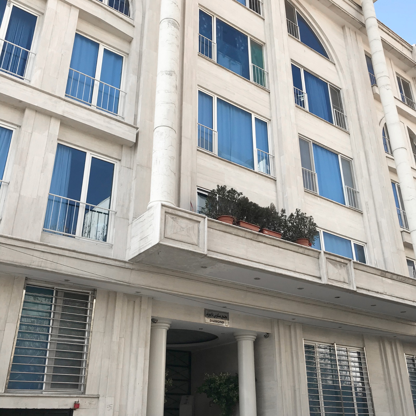 فروش آپارتمان 100 متر ازگل 2 خواب سونا جکوزی