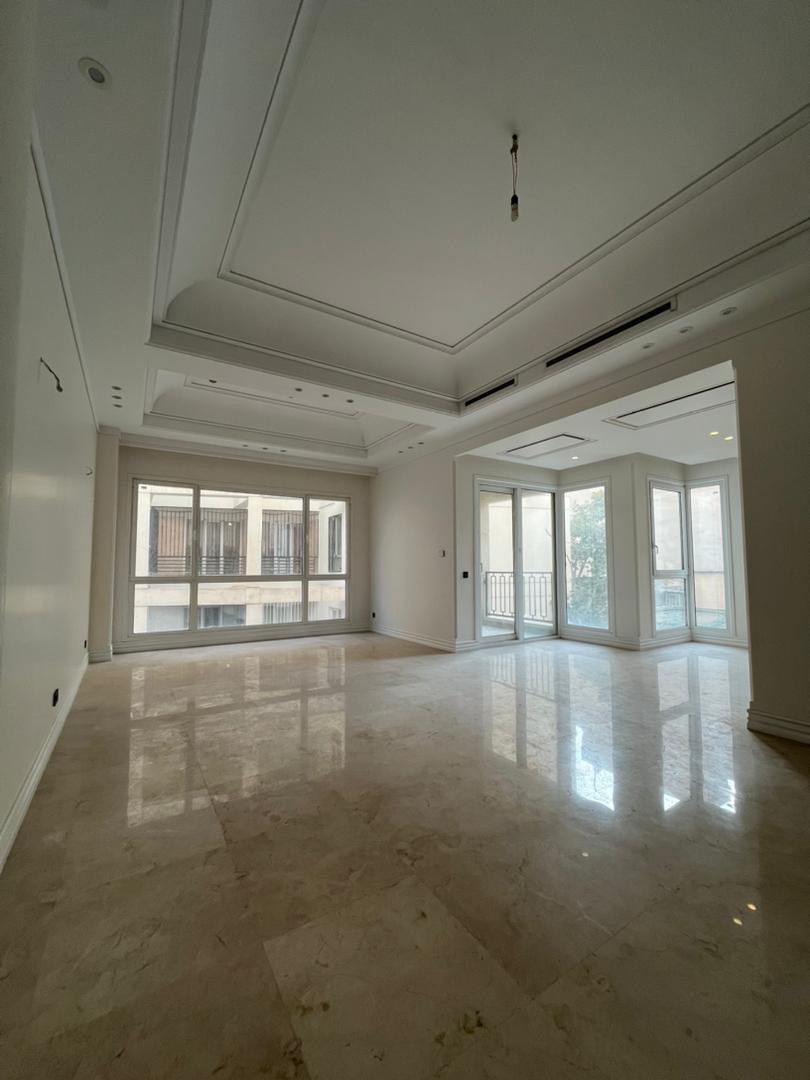 فروش اپارتمان 200 متر اندرزگو برج باغ بى نظير