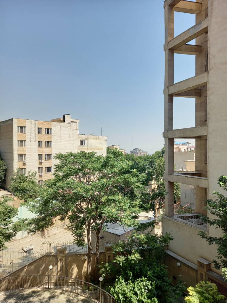 فروش آپارتمان 175متر دربند 2ساله کلید نخورده 2پارکینگ