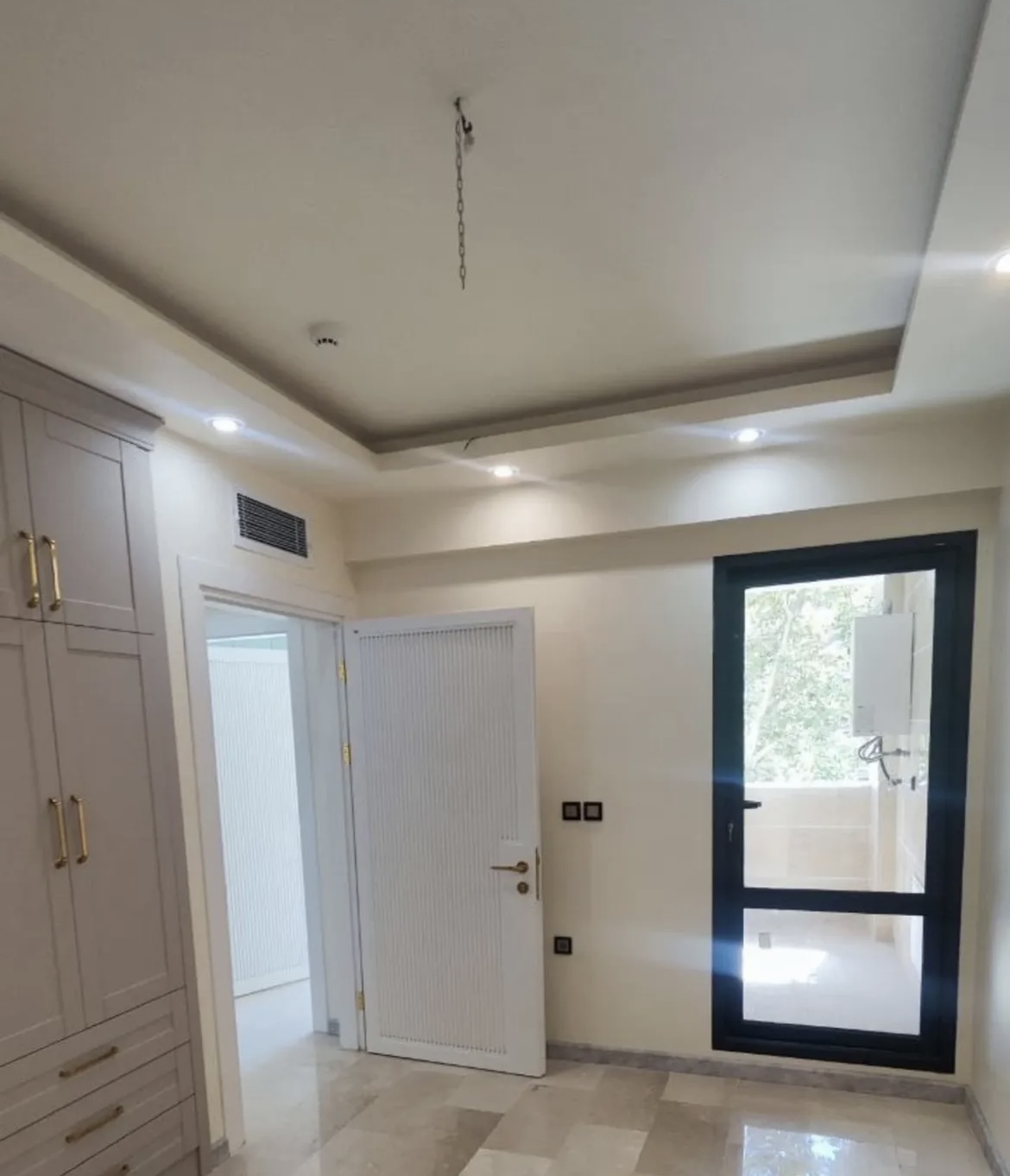 فروش آپارتمان 105 متری دولت 3 خواب