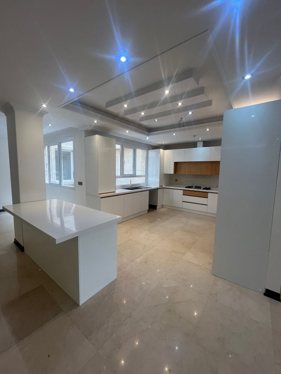 اجاره آپارتمان 305متر هروی فول امکانات