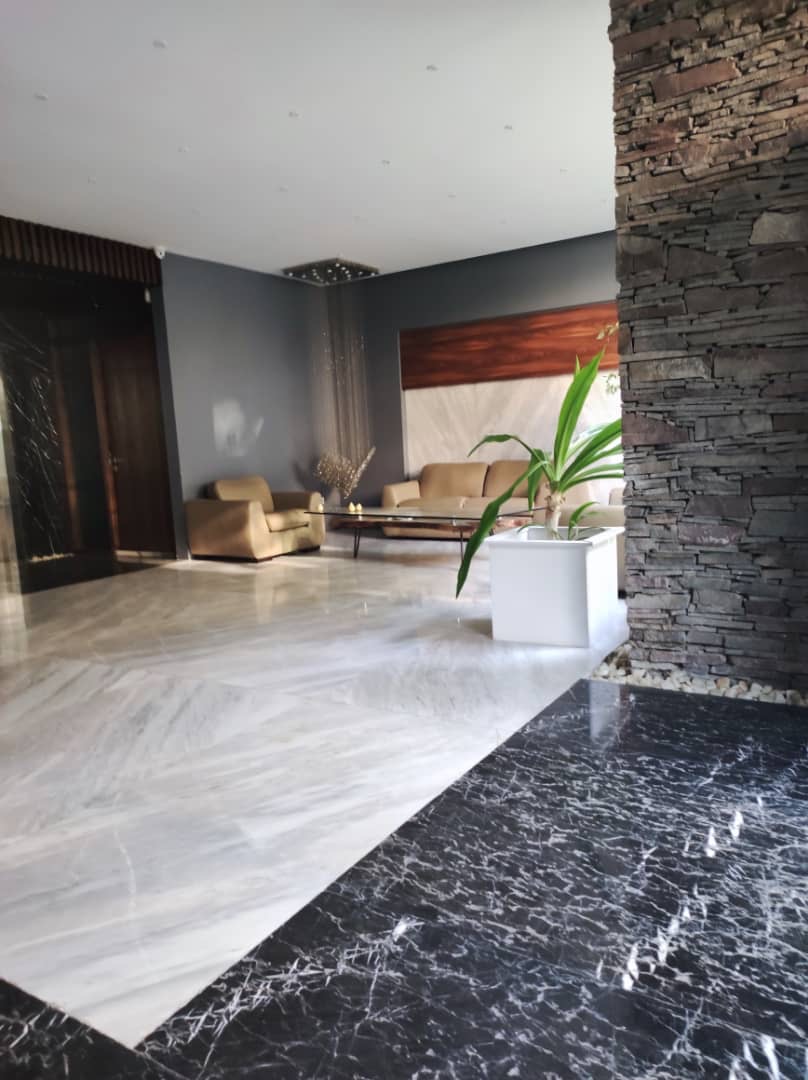 فروش آپارتمان 220 متر نیاوران