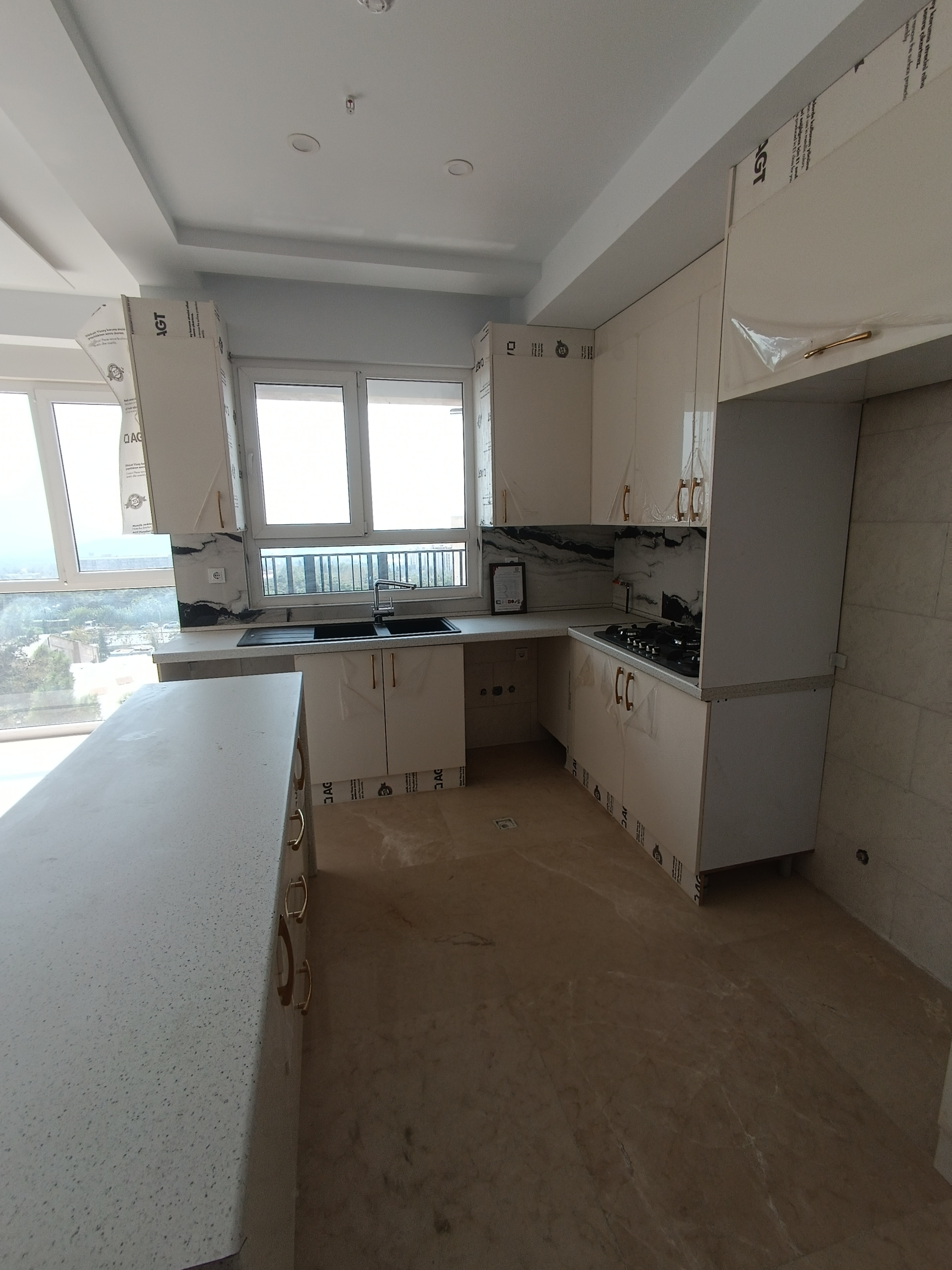 فروش آپارتمان 120 متر شهرک نفت 2 خواب ویو جنوبی مجلل