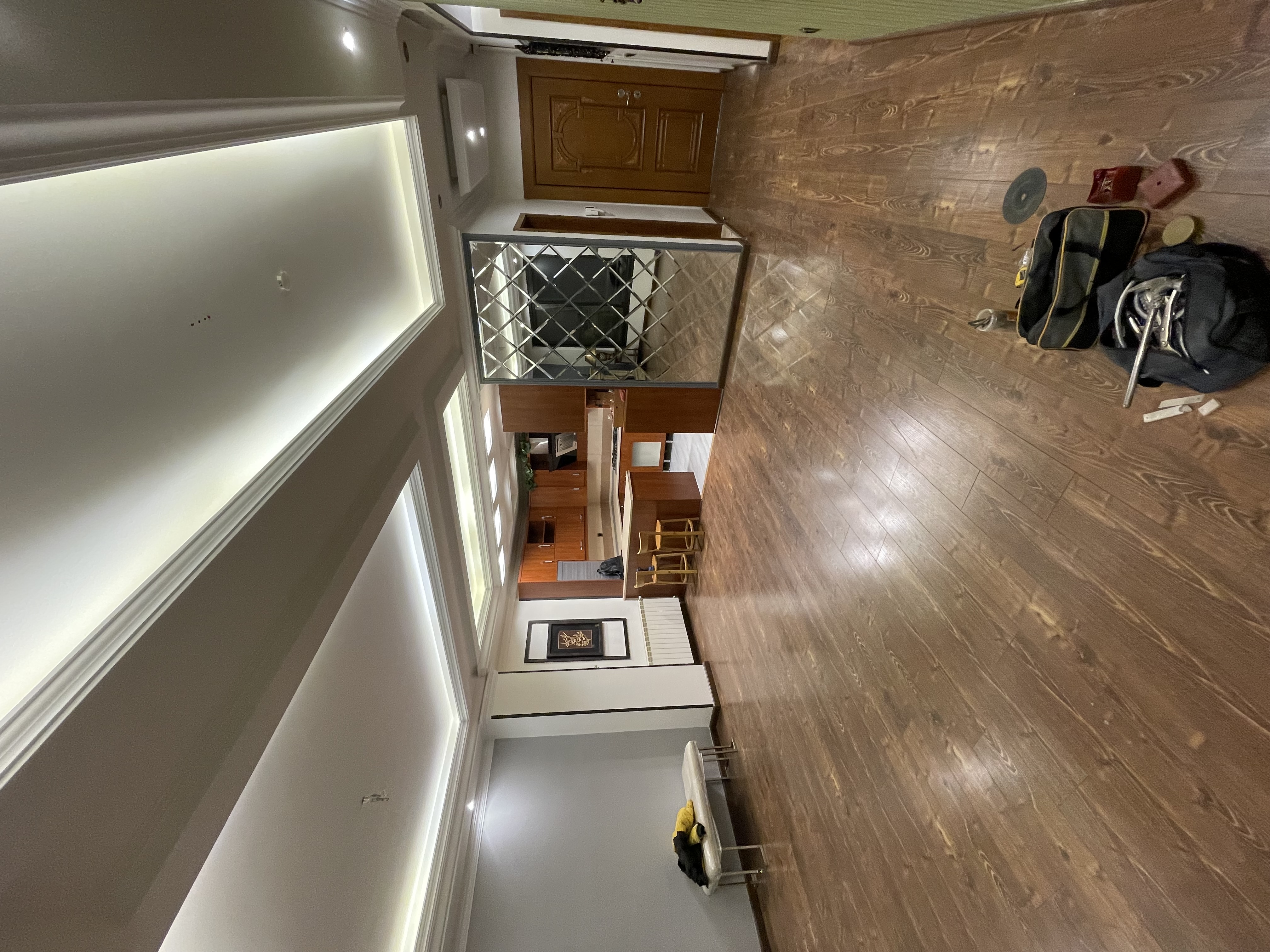 فروش آپارتمان 98 متر الهیه تاپ لوکیشن