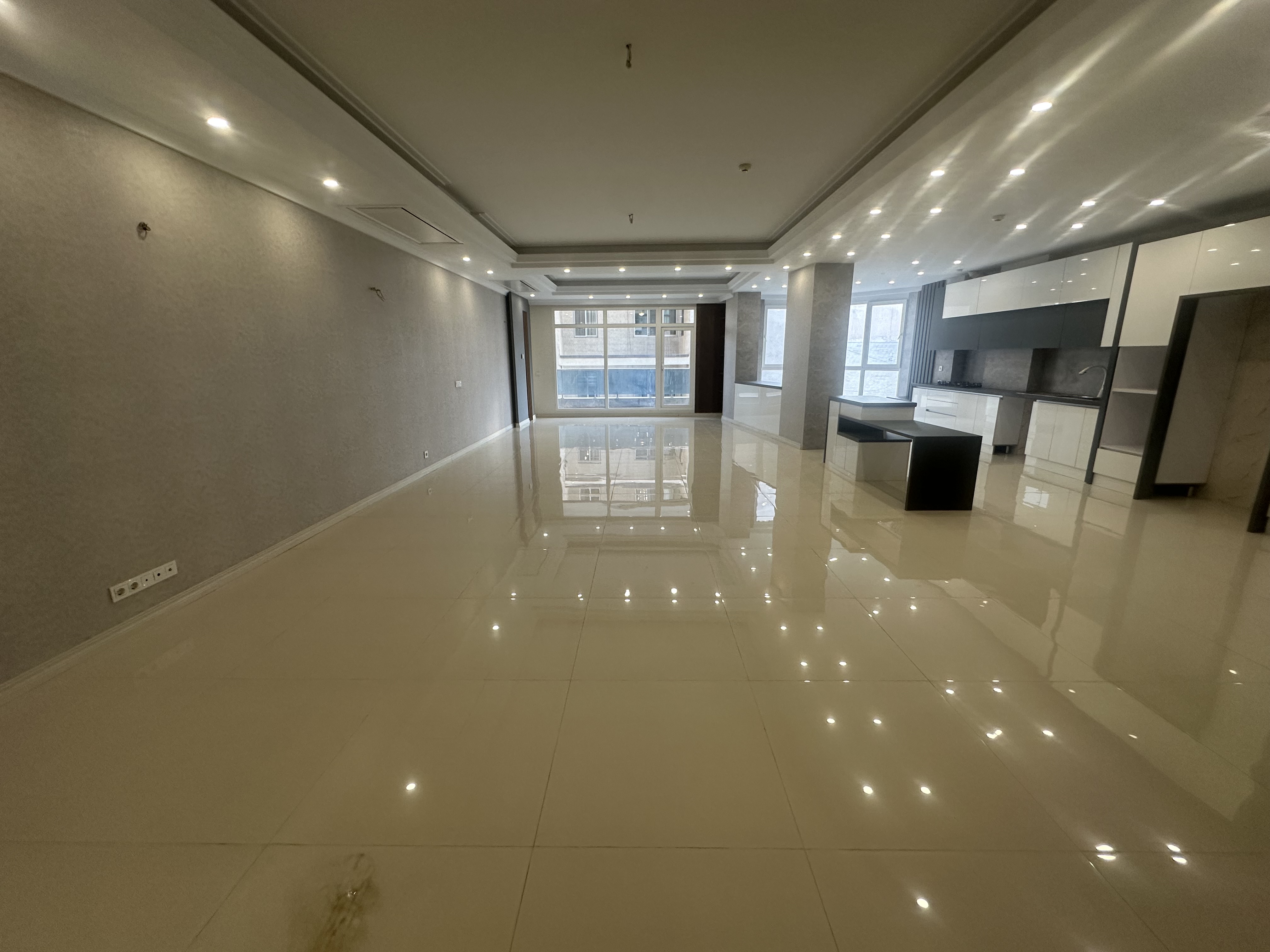 فروش آپارتمان 220متر منظریه تاپ لوکیشن