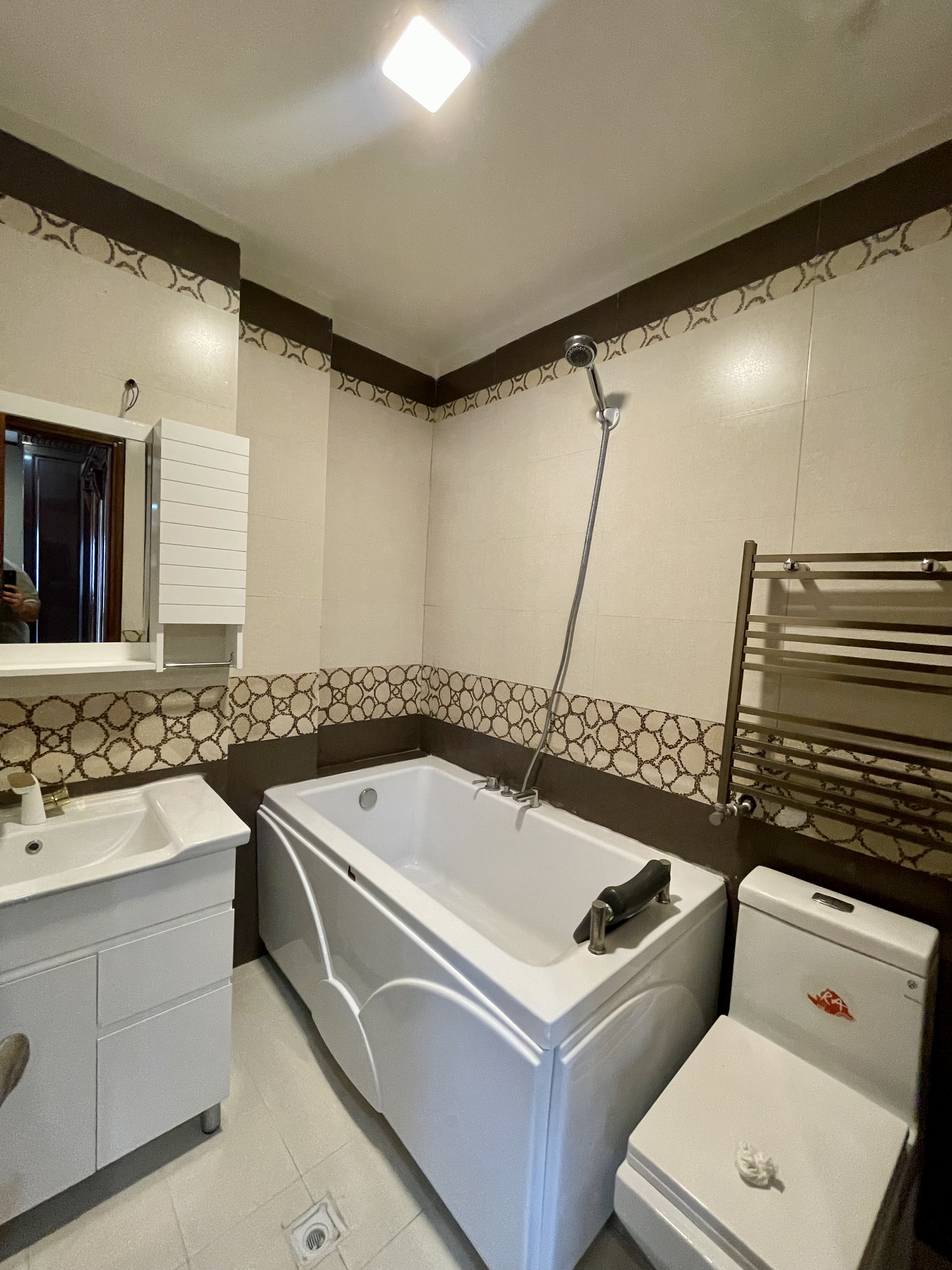 اجاره آپارتمان 200متر فرمانیه 3خواب تاپ لوکیشن