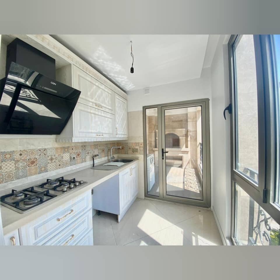 اجاره آپارتمان 215 متر نیاوران ویو شهر