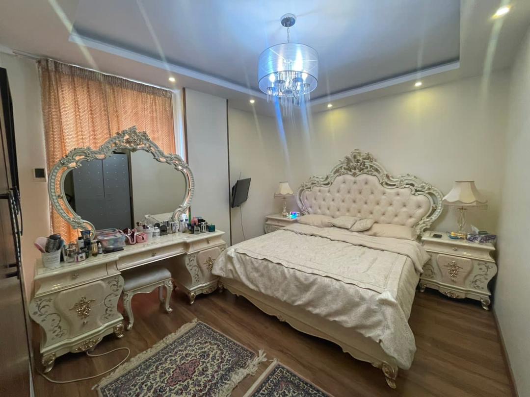 فرپش آپارتمان 138 متر آجودانیه