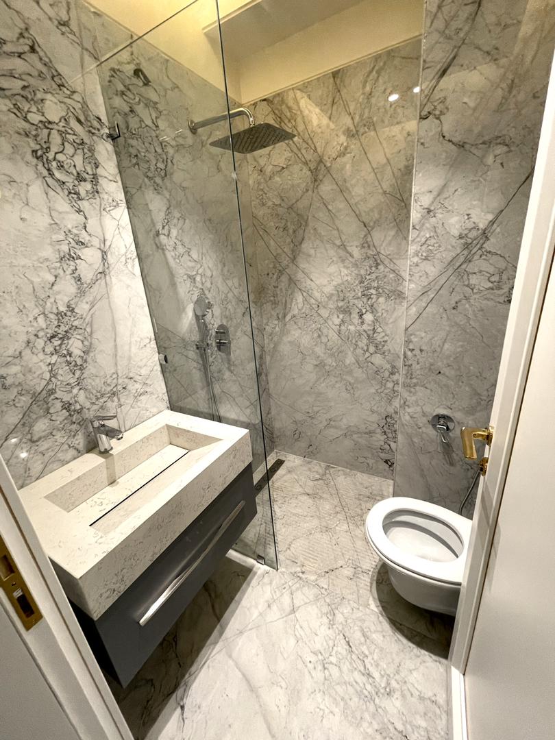 فروش برج 131 متر کامرانیه آقایی