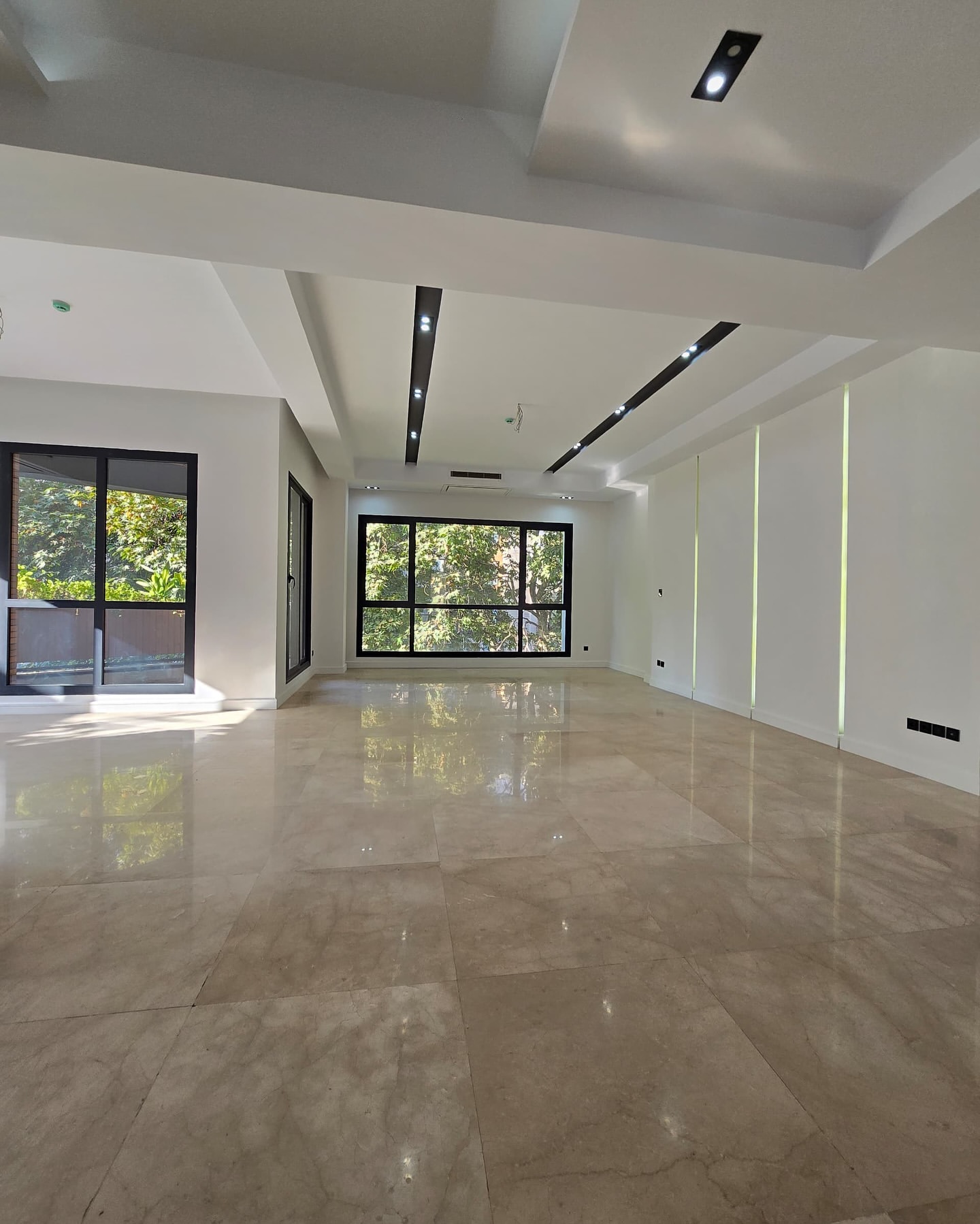 فروش آپارتمان 210 متر در فرمانیه غربی