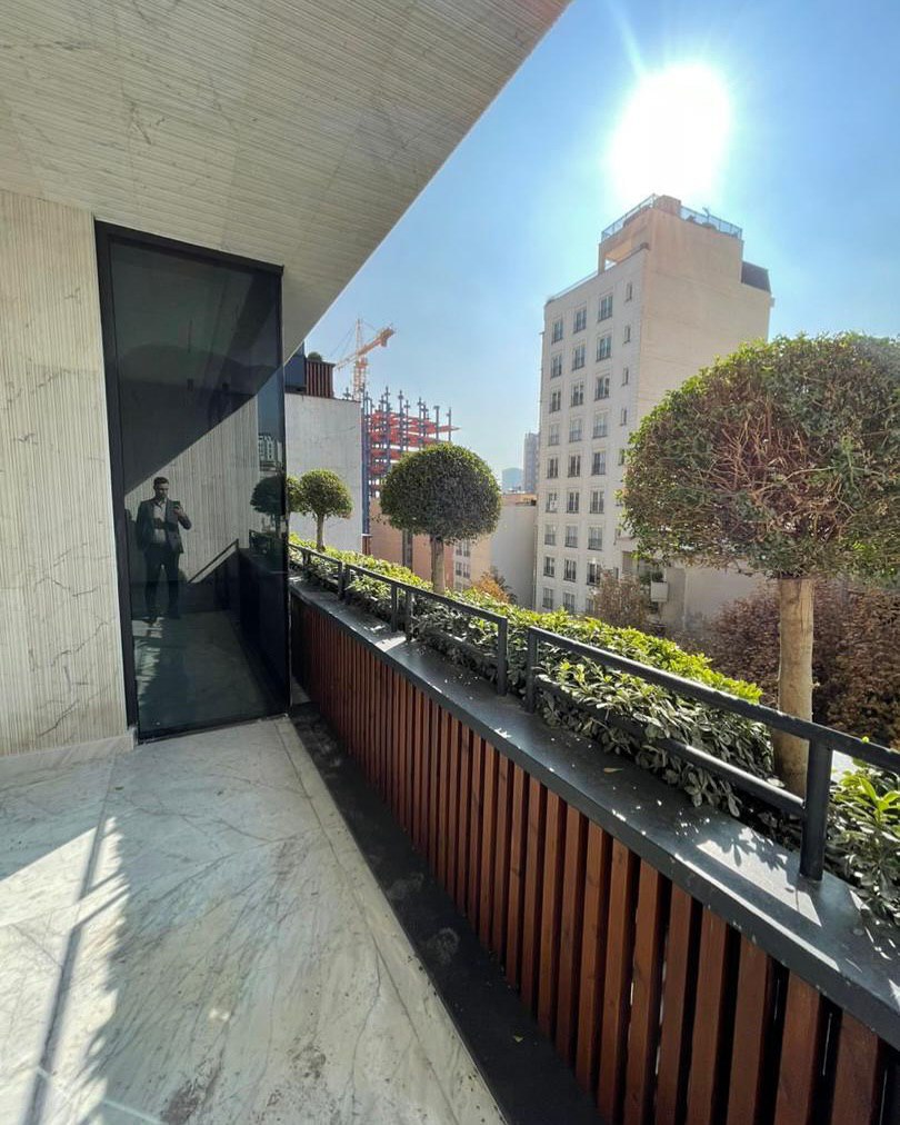 اجاره آپارتمان 180 متر فرمانیه دنج و مشجر تراس چیدمان