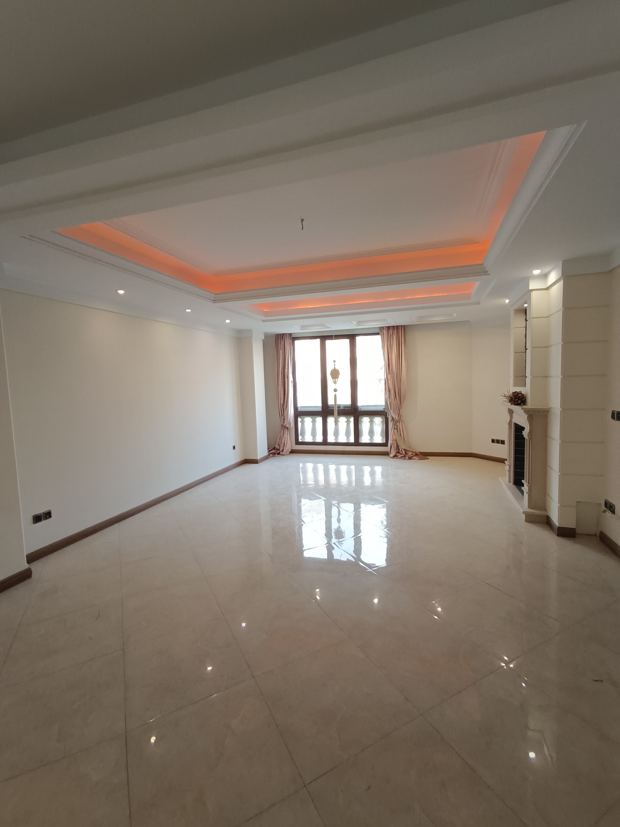 فروش آپارتمان 100 متر شهرک لاله 2 خواب ویو دار