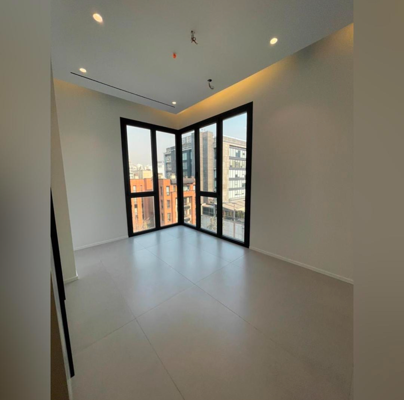 فروش آپارتمان 8 طبقه تک واحدی غرق نور تاپ لوکیشن دولت