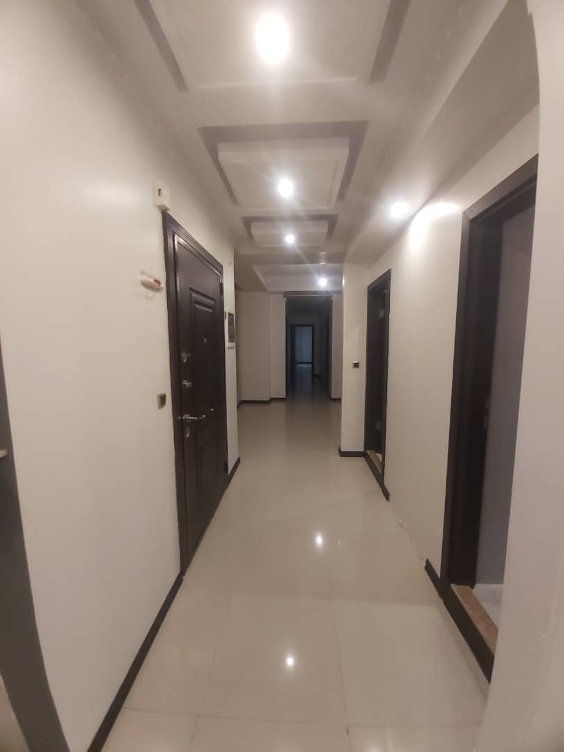 فروش آپارتمان 150 متر آپارتمان غرق در نور مستقیم