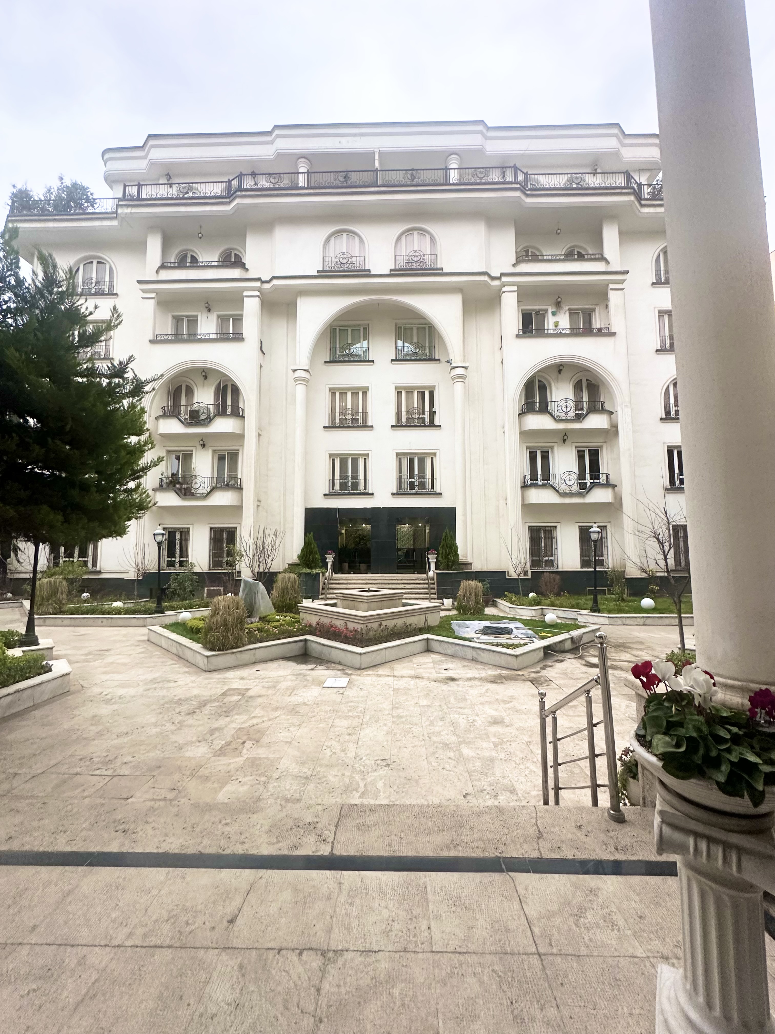 اجاره آپارتمان 250 متر دروس عمارت چهل ستون