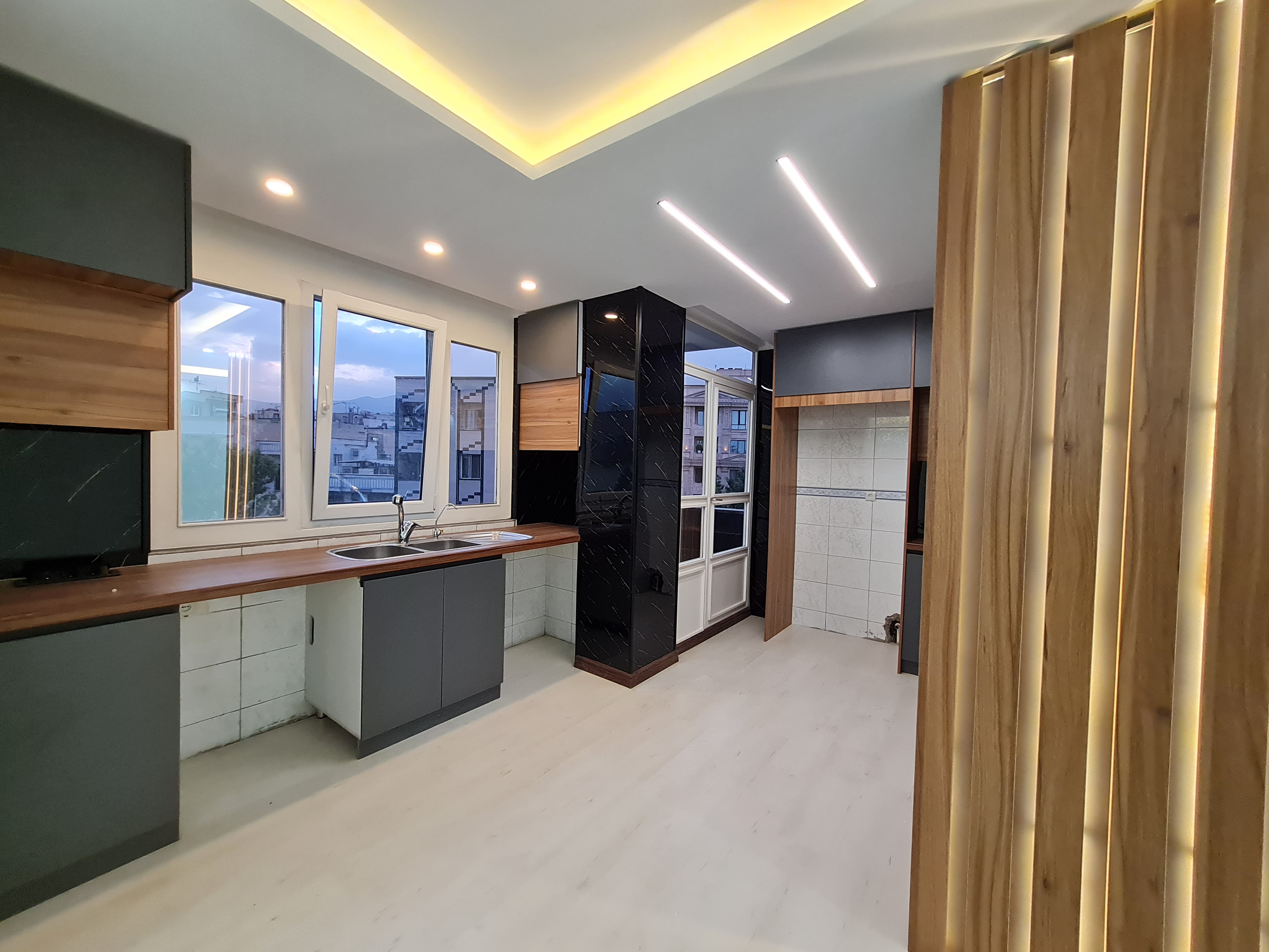 فروش آپارتمان 115 متر دیباجی تاپ لوکیشن