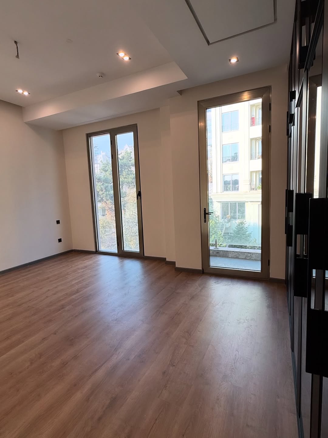 فروش آپارتمان 260 متر کامرانیه مدرن