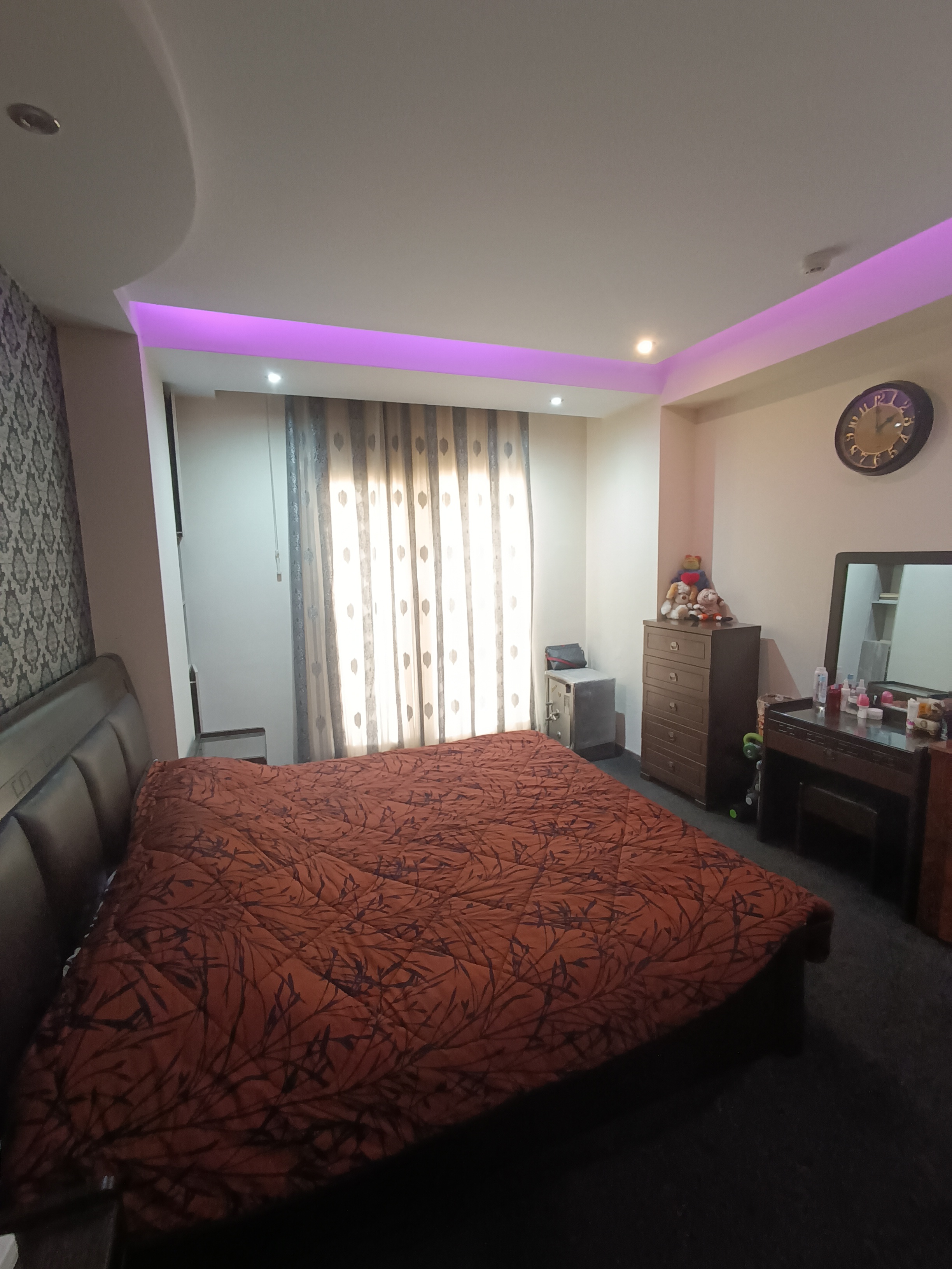 فروش آپارتمان 140 متر گلزار 2 خواب لابی و سرایداری