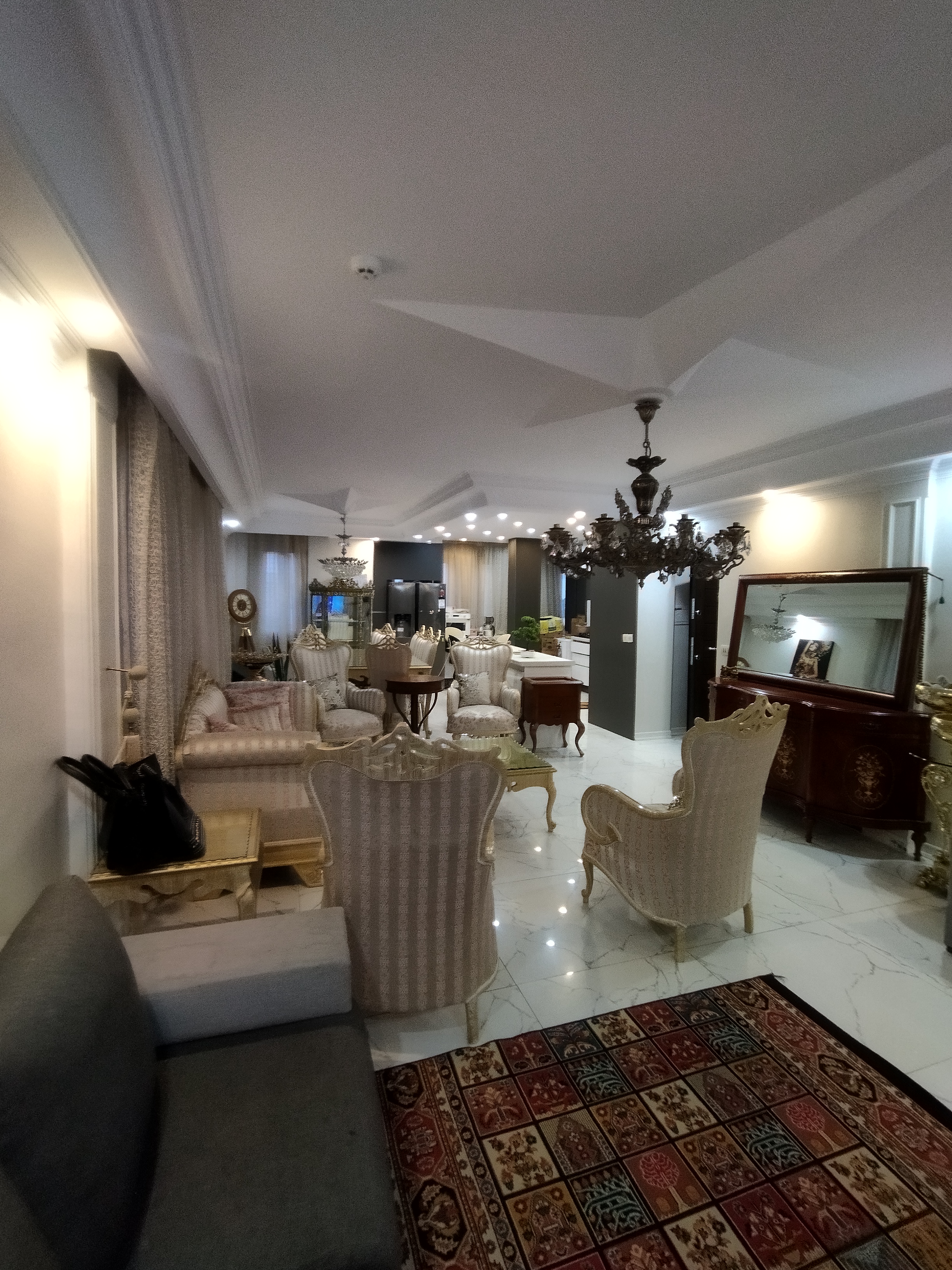 اجاره آپارتمان 130متر نارمک 3خواب فول امکانات خوش نقشه