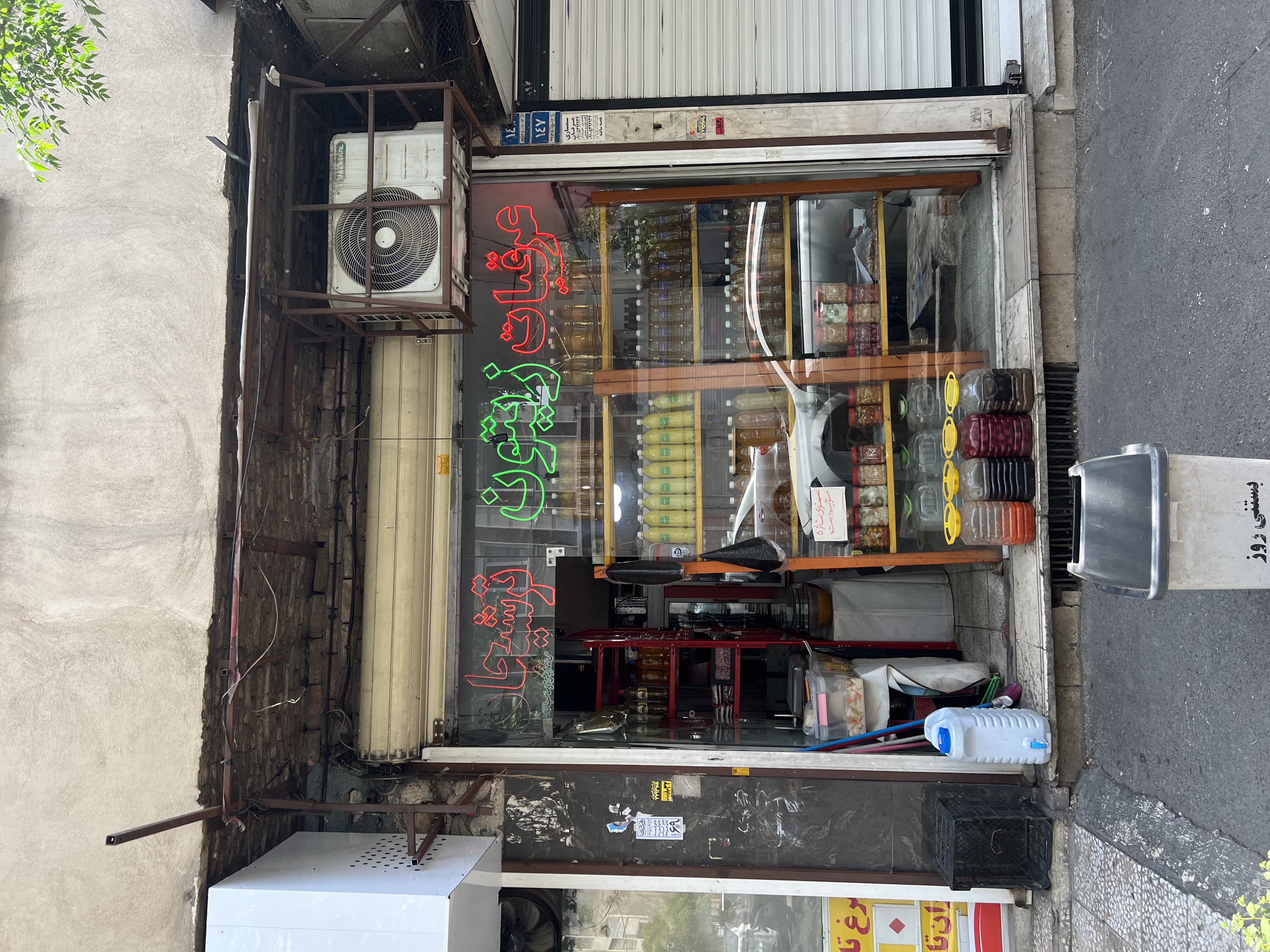 فروش مغازه 22 متر هفت حوض مناسب کار