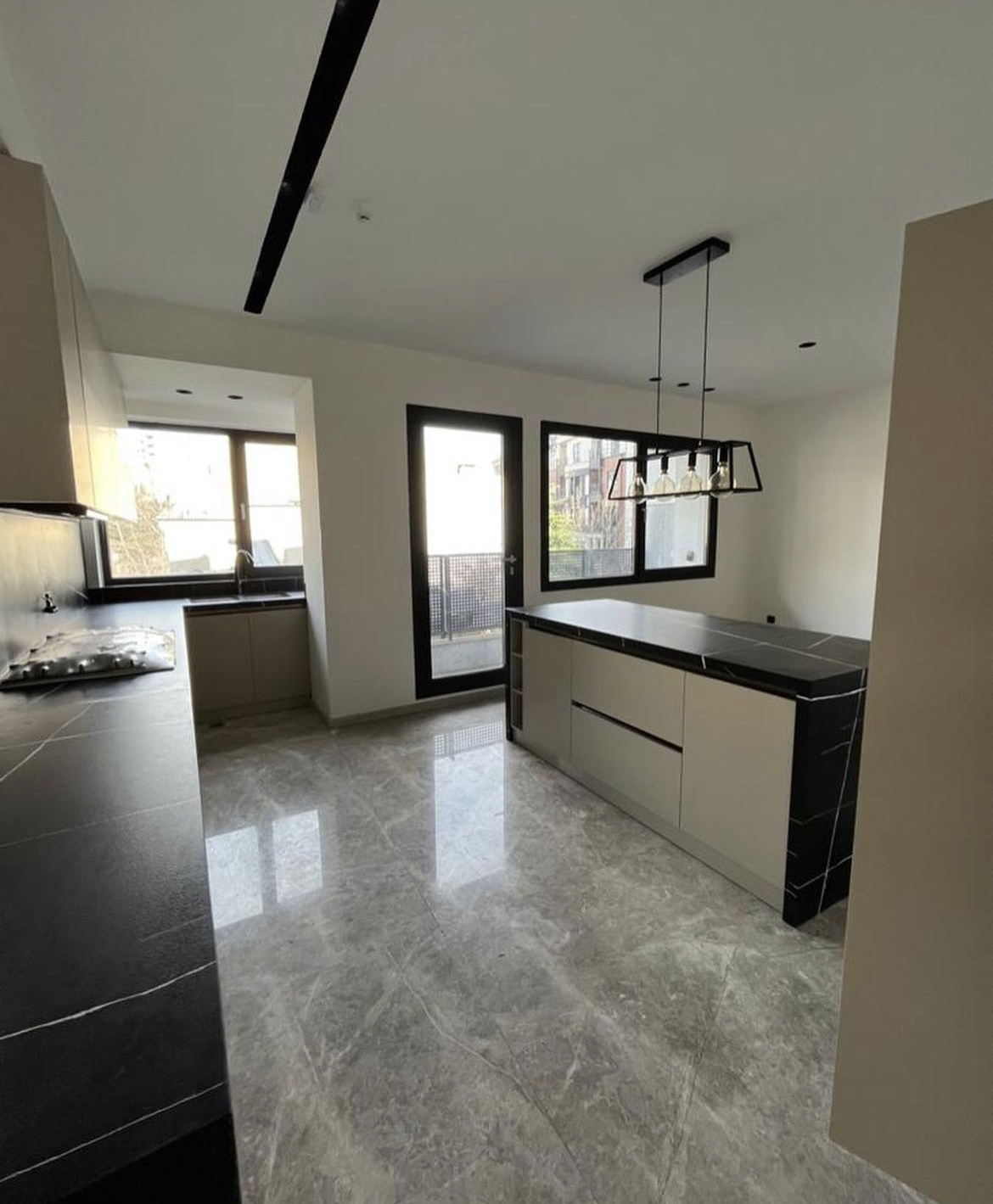 اجاره آپارتمان 350 متر نیاوران 4 خواب فول مشاعات 4 پارکینگ