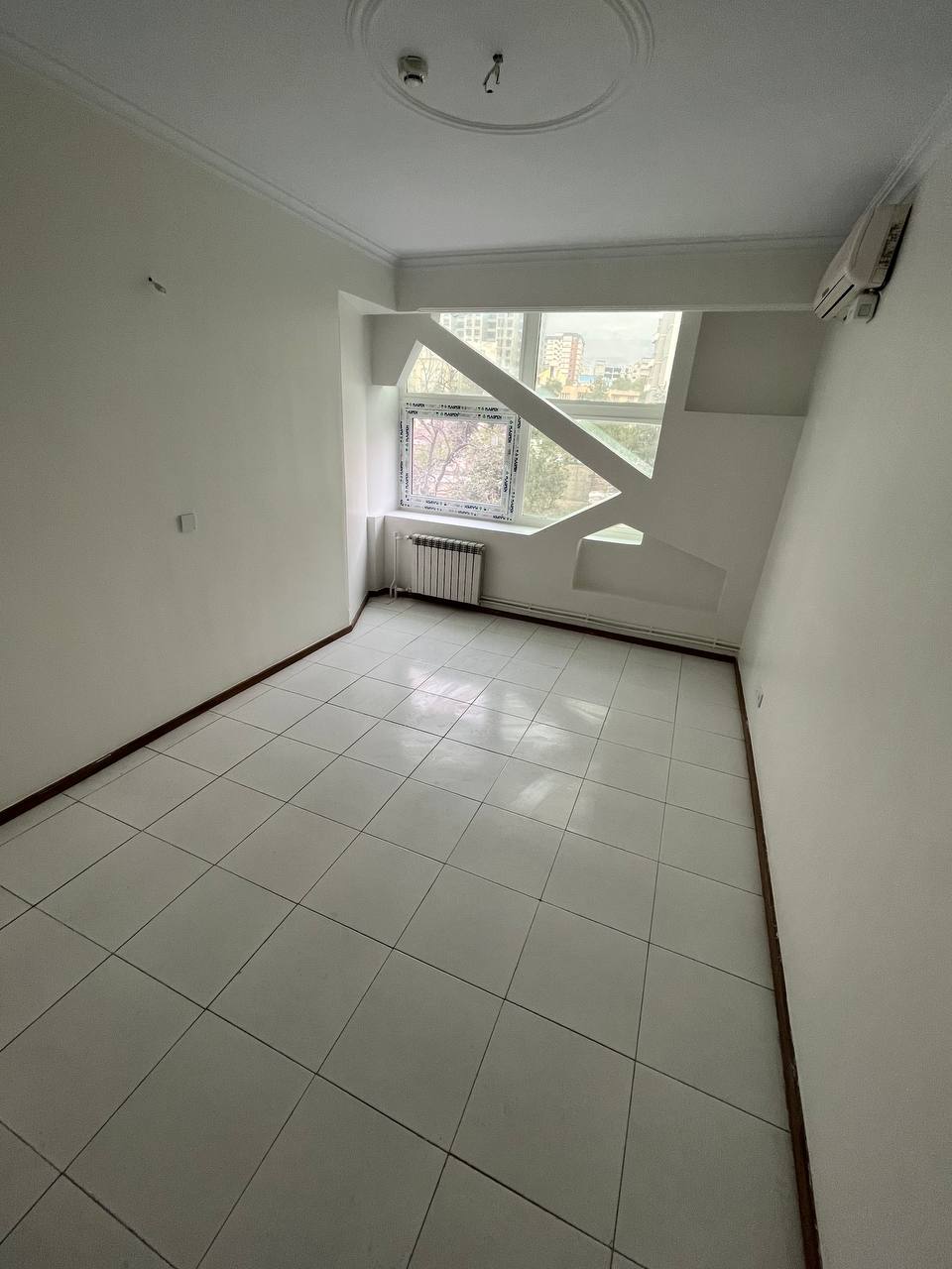 فروش آپارتمان 96 متر ازگل بالکن دار 2 خواب ویو کوهستان