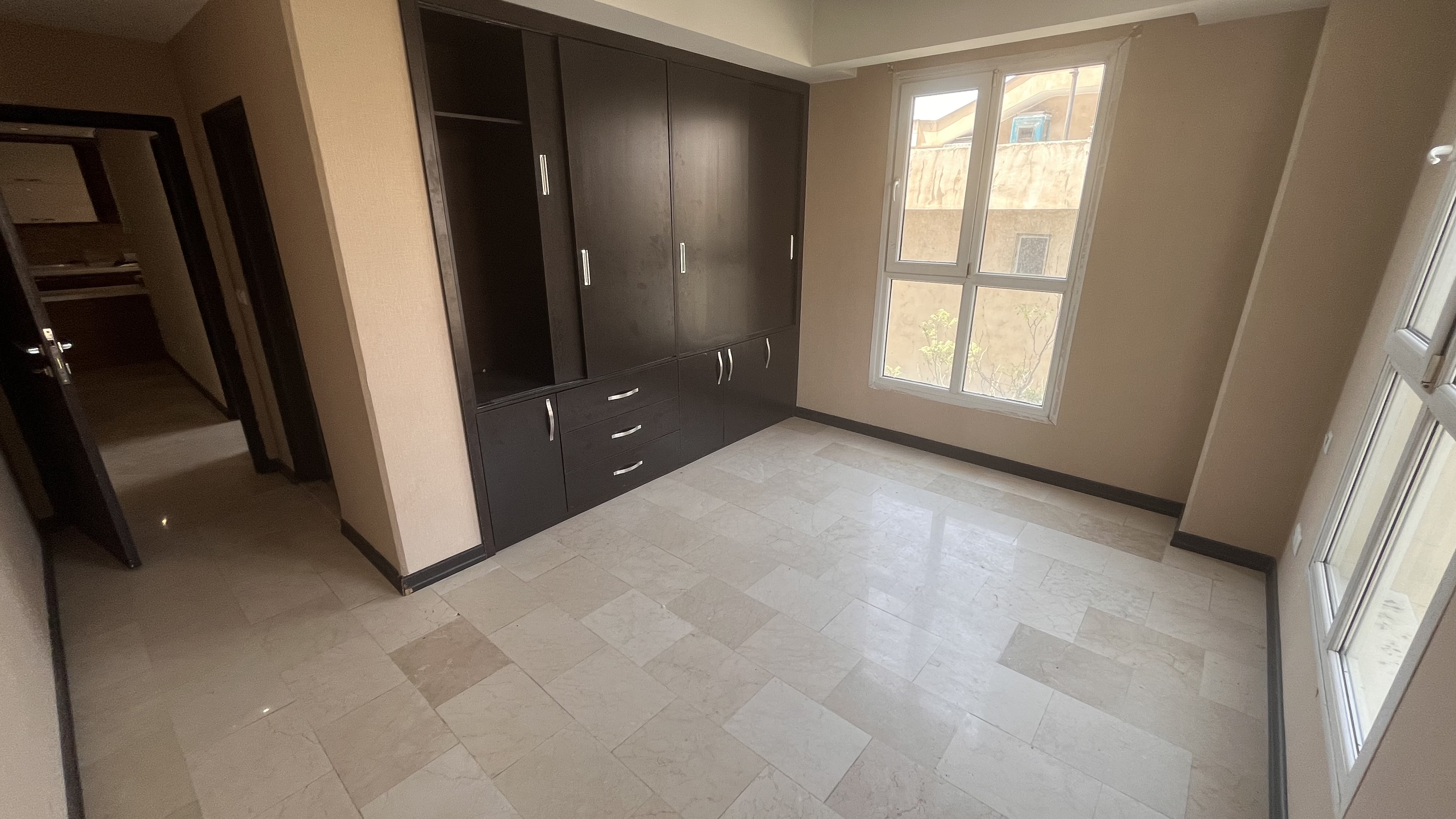 اجاره آپارتمان 110متر هروی فول امکانات