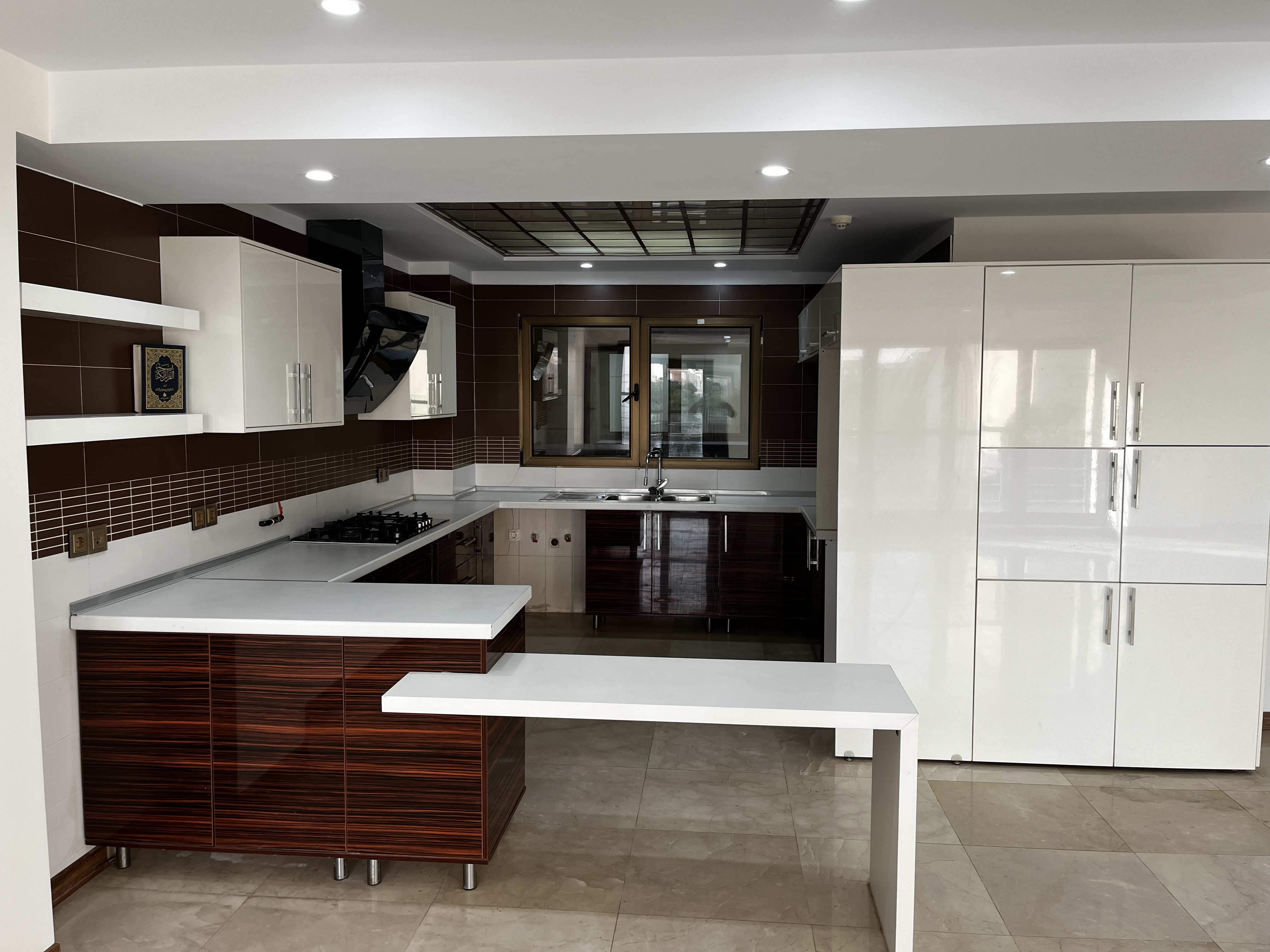 اجاره آپارتمان 185 متر پاسداران 3 خواب