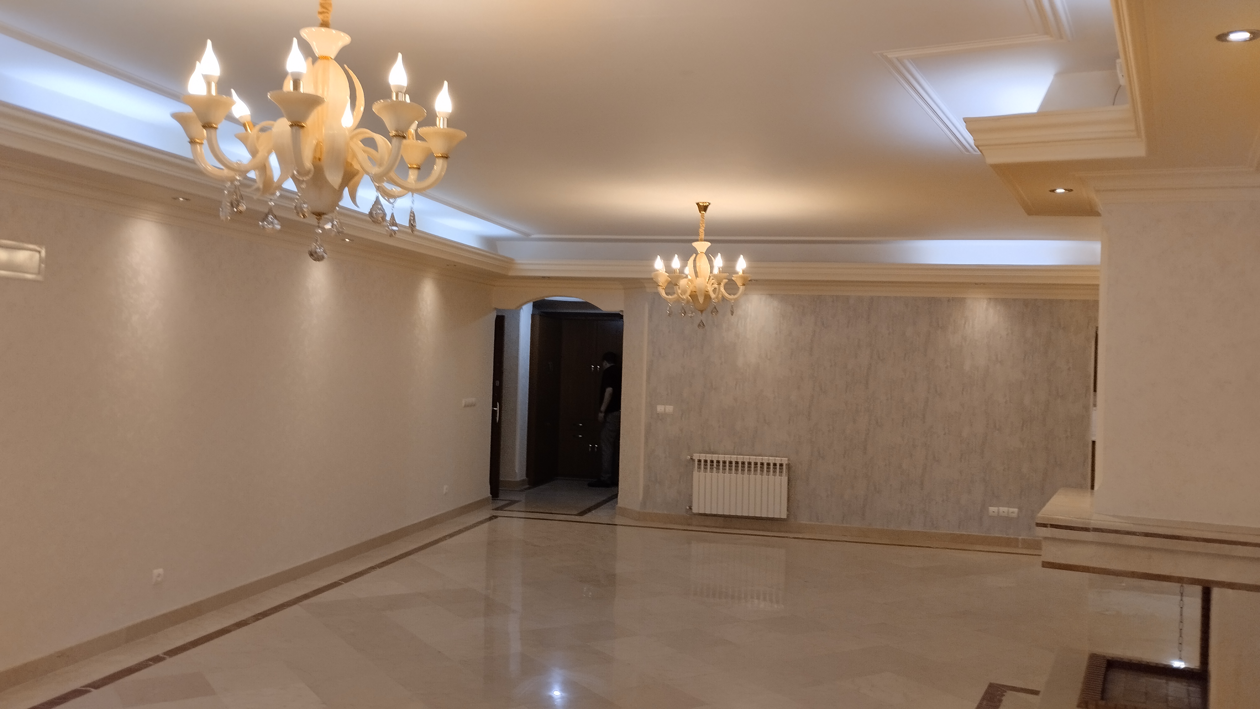 فروش آپارتمان 200 متر نیاوران 3 خواب فول مشاعات فول امکانات 2 پارکینگ سندی