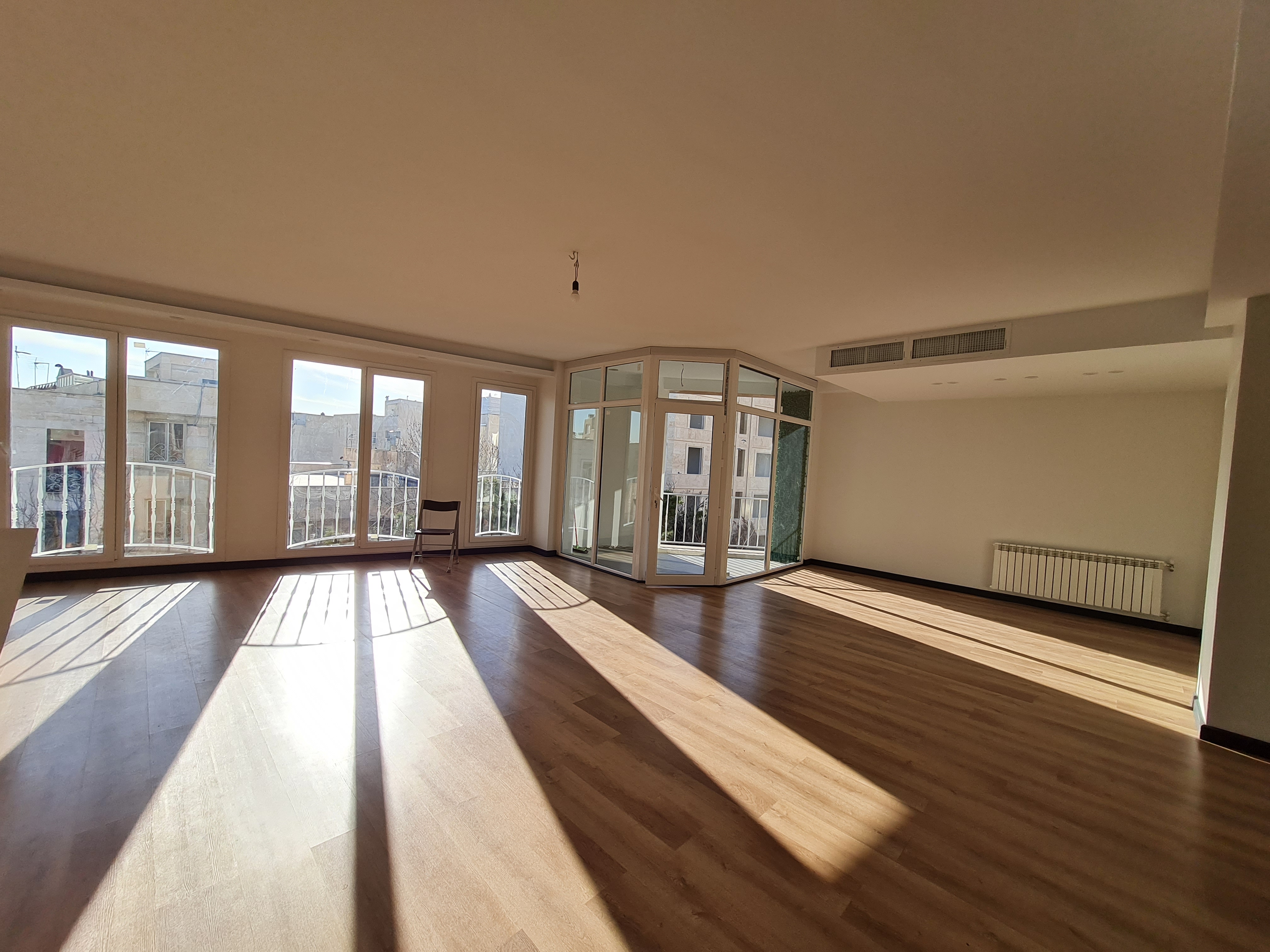 فروش آپارتمان 145 متر تاپ لوکیشن دیباجی