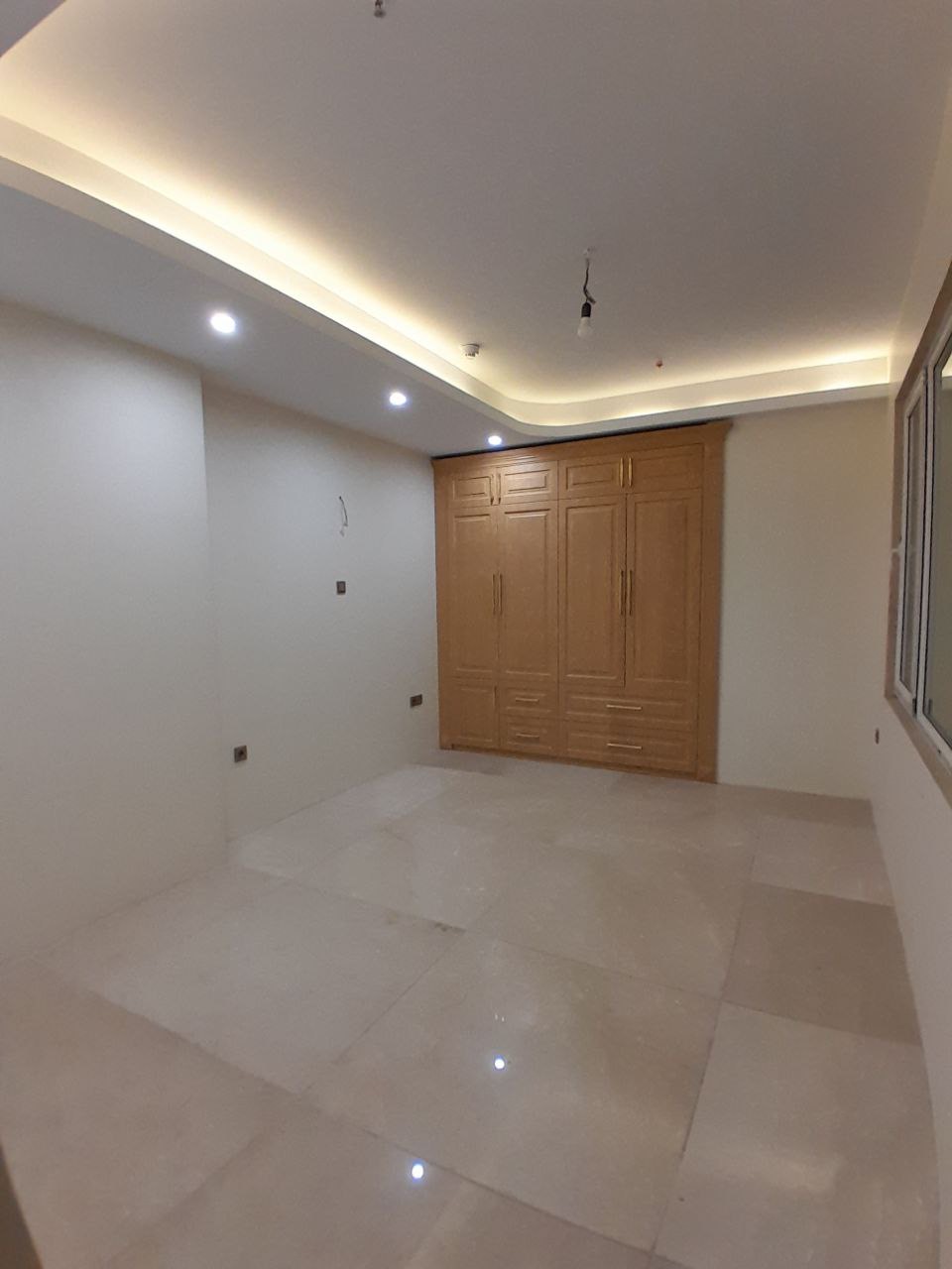 اجاره آپارتمان 260 متر جهانتاب دارای مشاعات ابی فعال