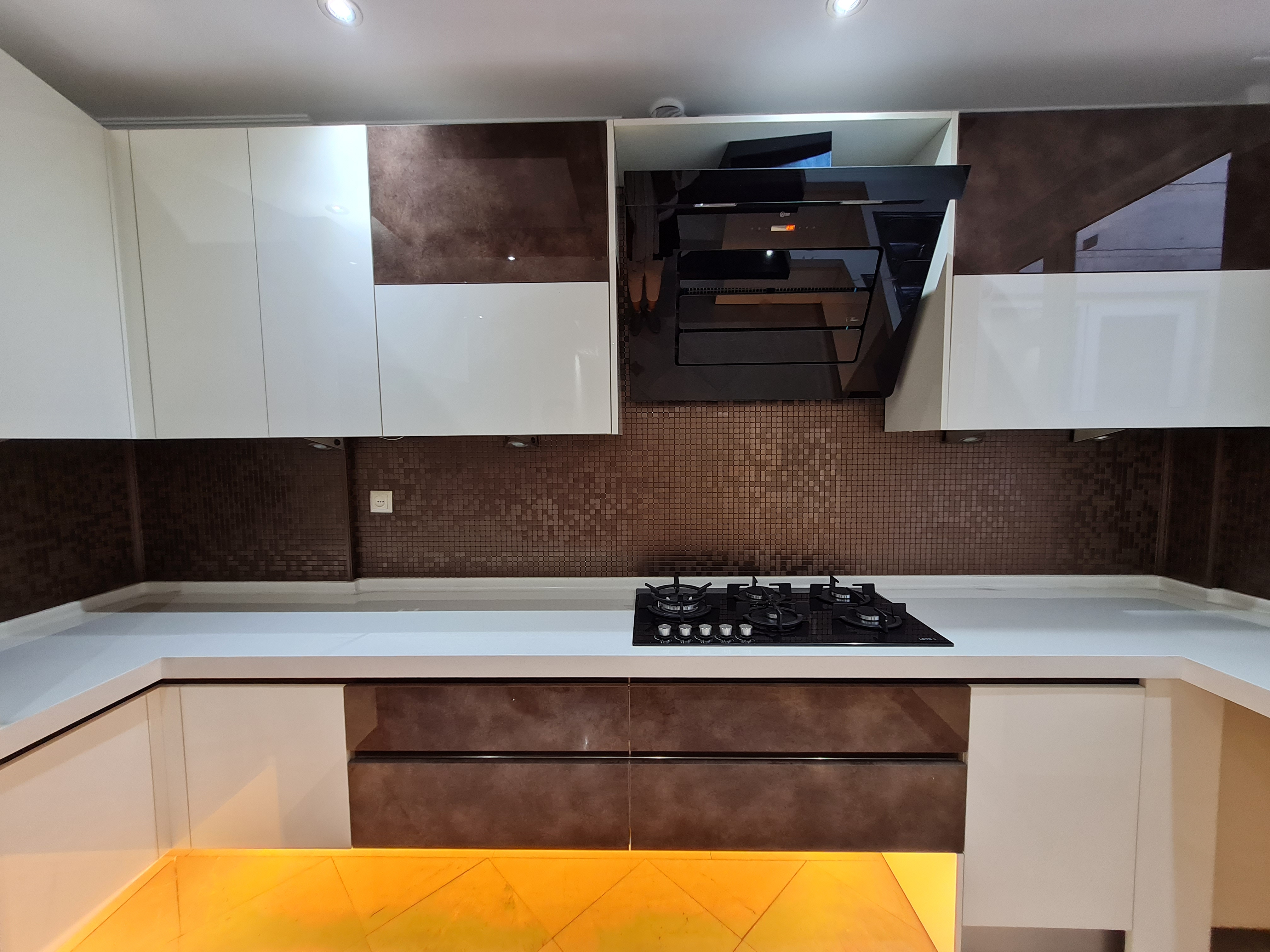 فروش آپارتمان 110 متر فرمانیه تاپ لوکیشن