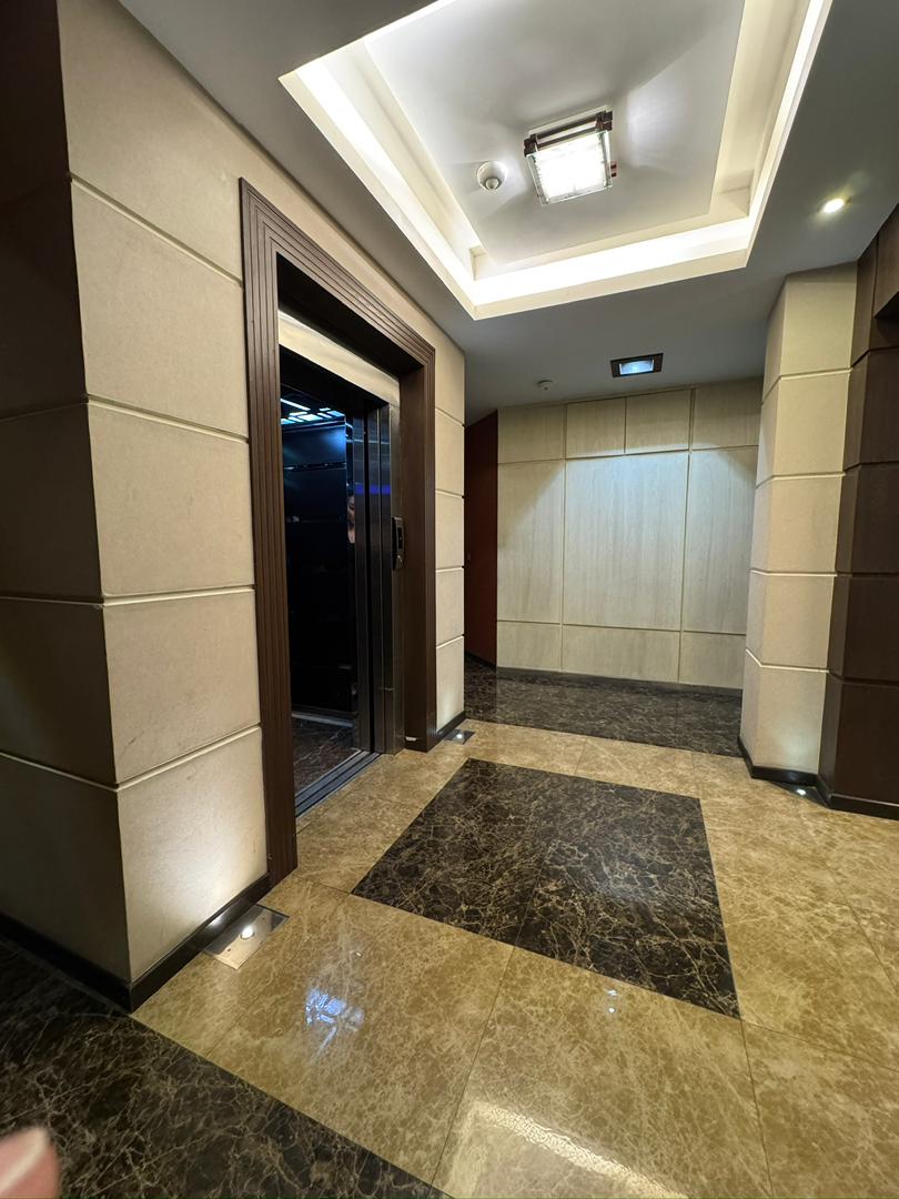 فروش آپارتمان 130 متر آجودانیه تاپ لوکیشن