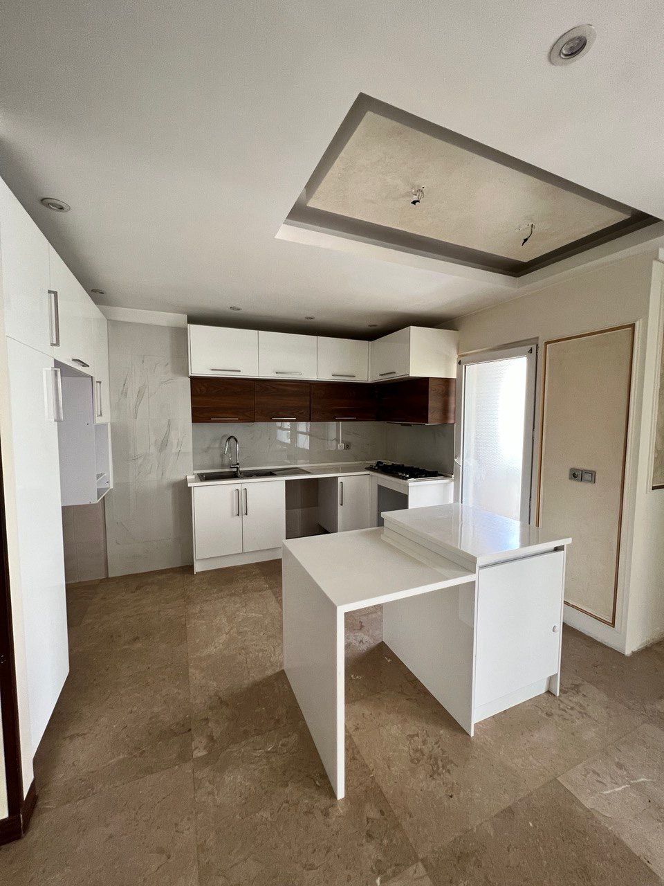 اجاره اداری 100متر نیاوران