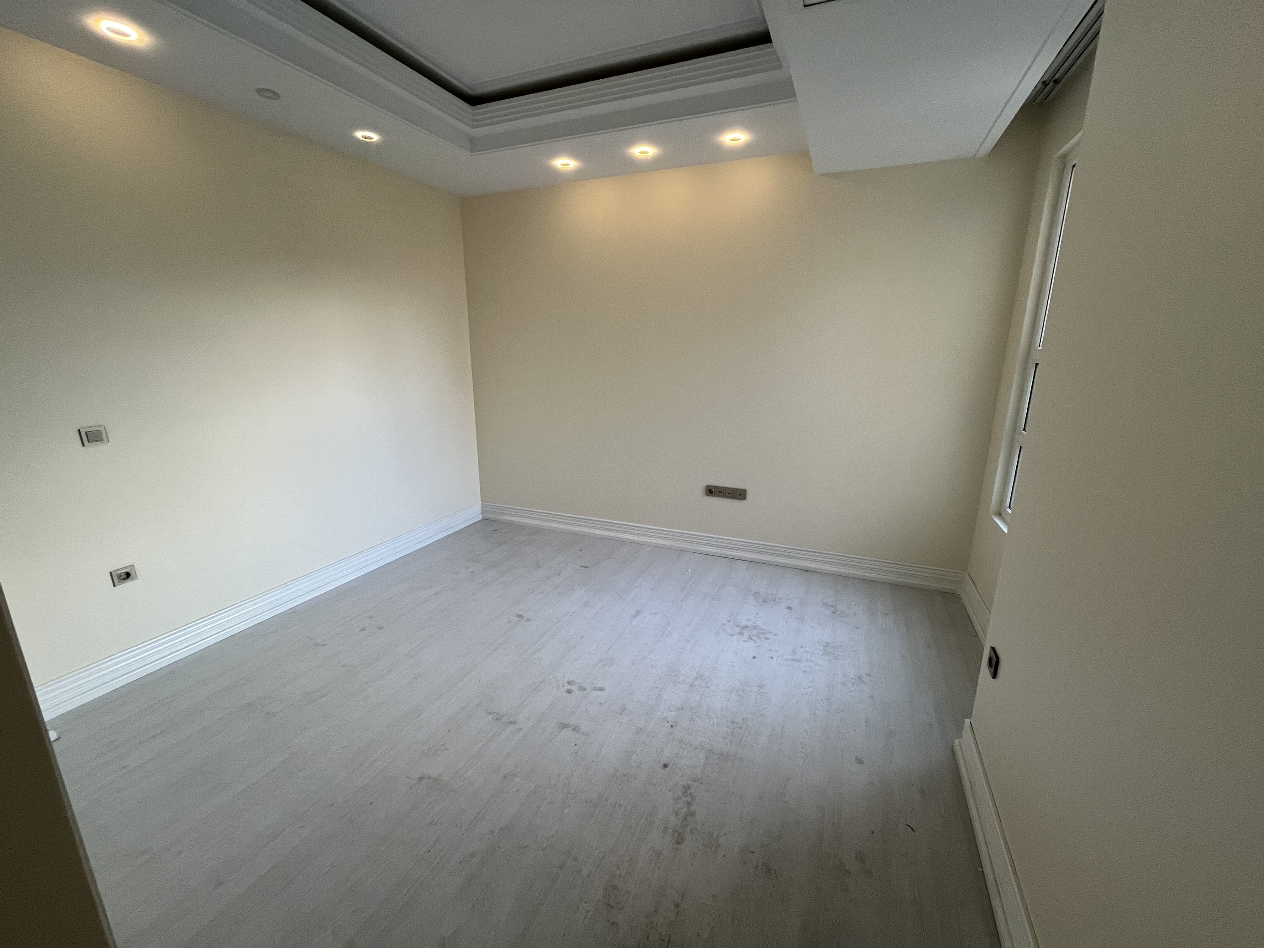 فروش آپارتمان 138 متر دروس 2پارکینگ سندی