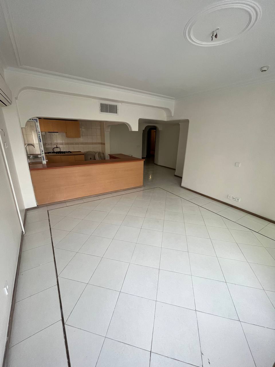 فروش آپارتمان 96 متر ازگل بالکن دار 2 خواب ویو کوهستان