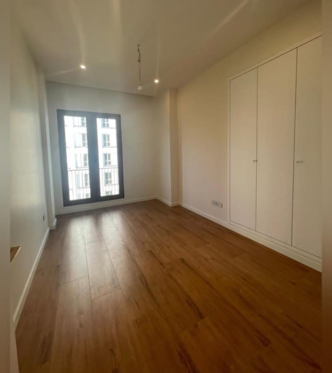 فروش 81متر 2 خواب غرق نور در شمس آباد