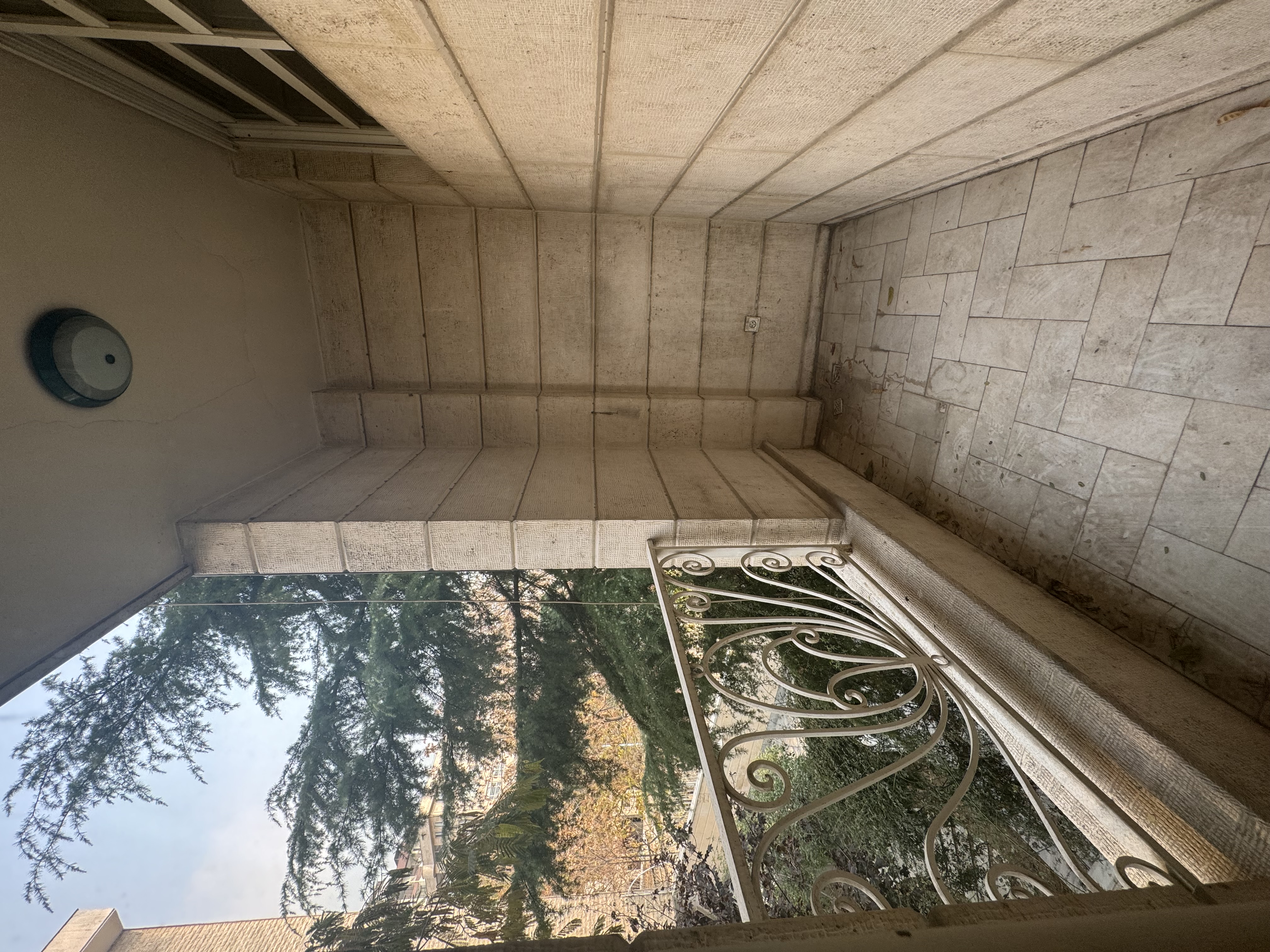 فروش آپارتمان 180 متر فرمانیه شرقی نور شمال و‌جنوب