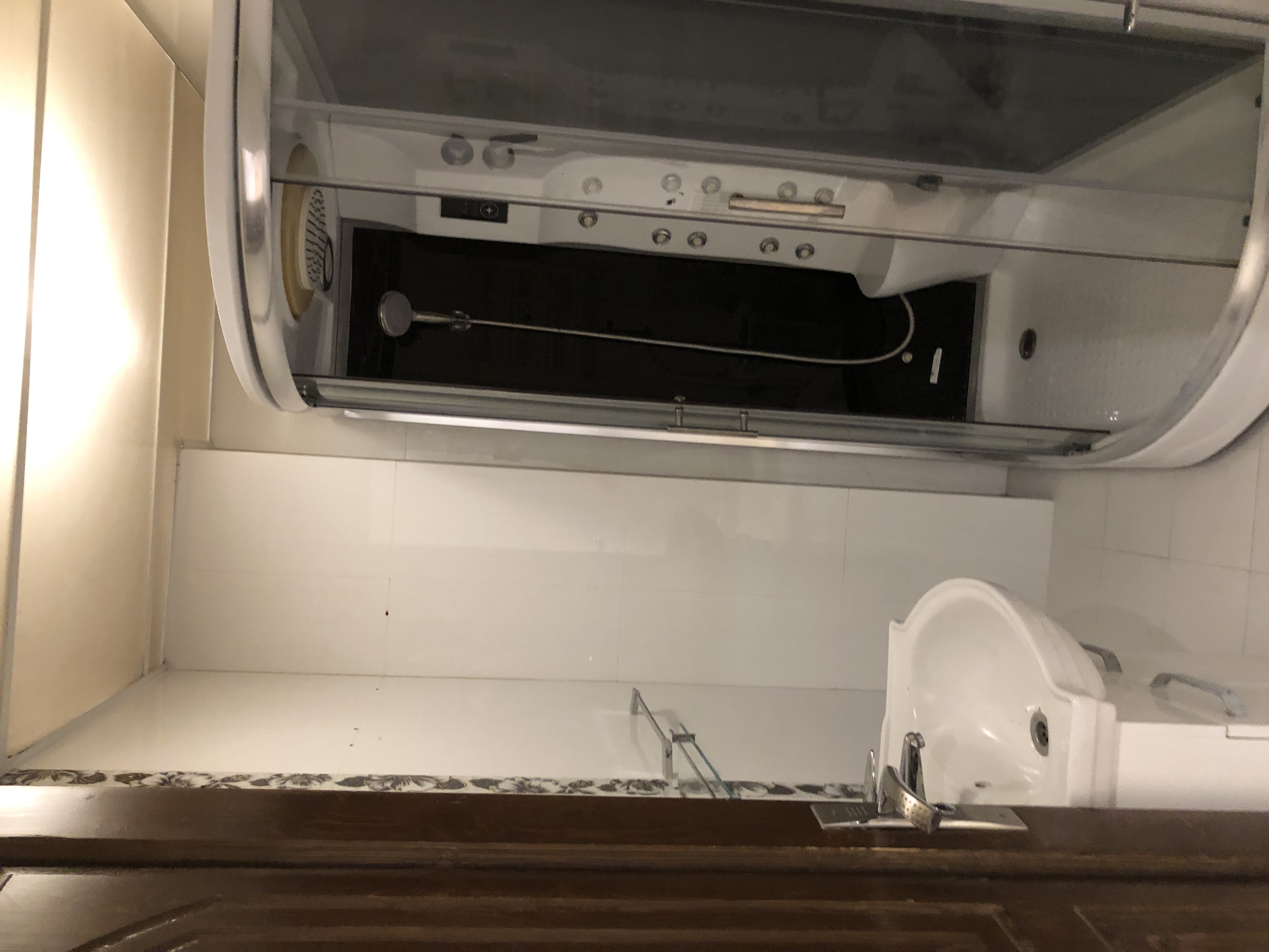 فروش آپارتمان 125متری بالکن چیدمان