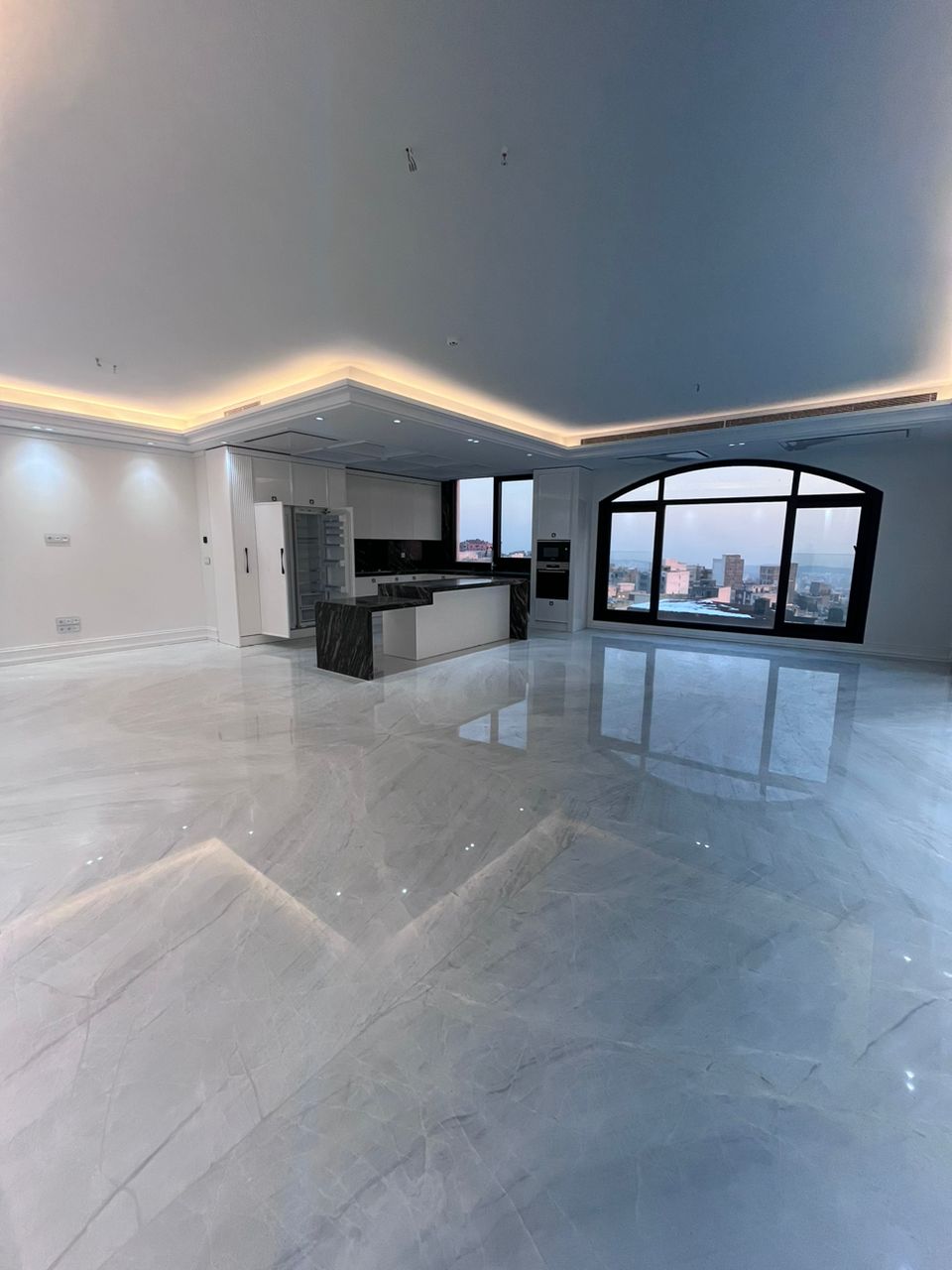 فروش آپارتمان 190 متر نیاوران کلید نخورده فول مشاعات