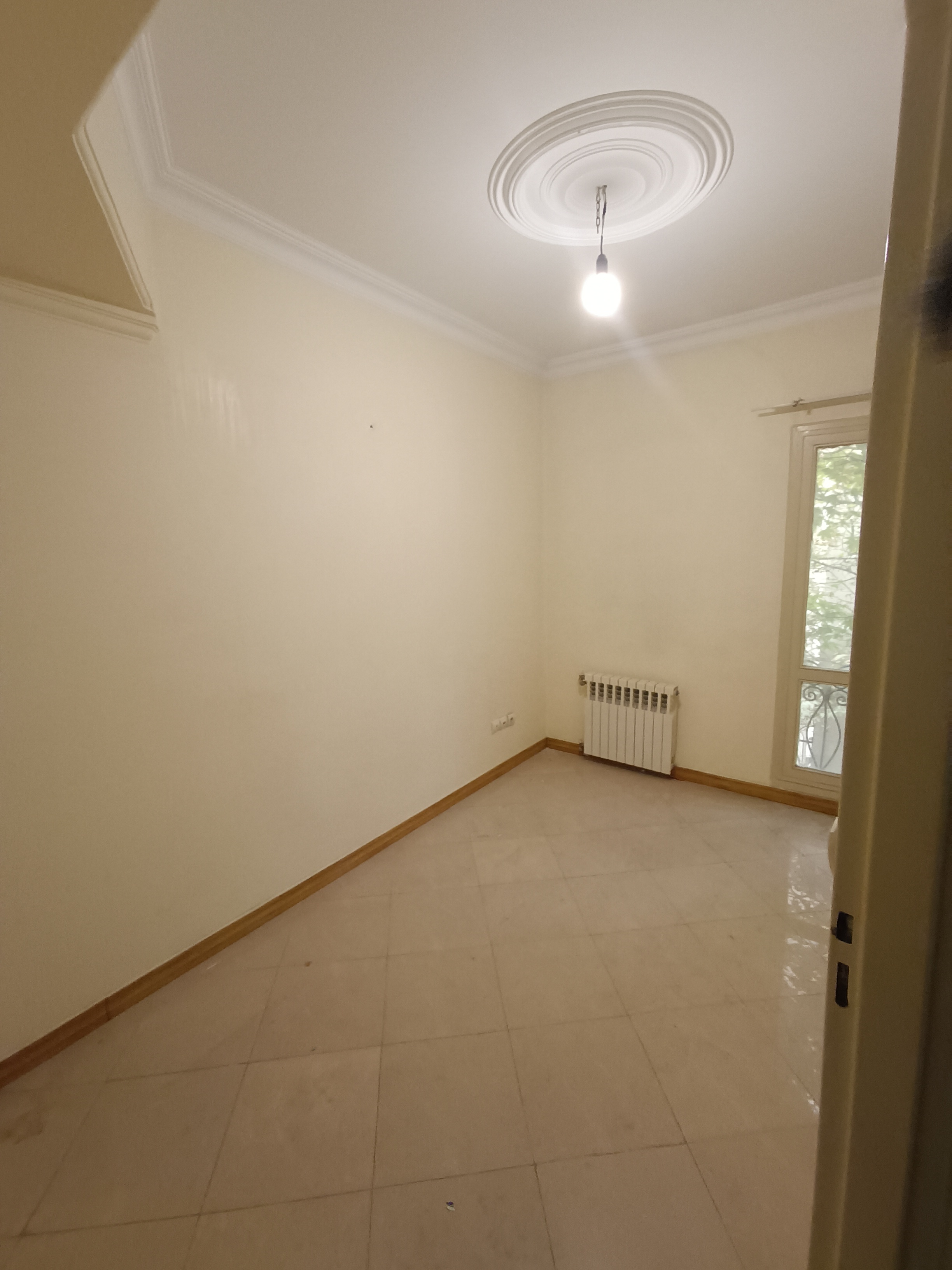 فروش آپارتمان 75 متر شهرک لاله 2 خواب بالکن دار