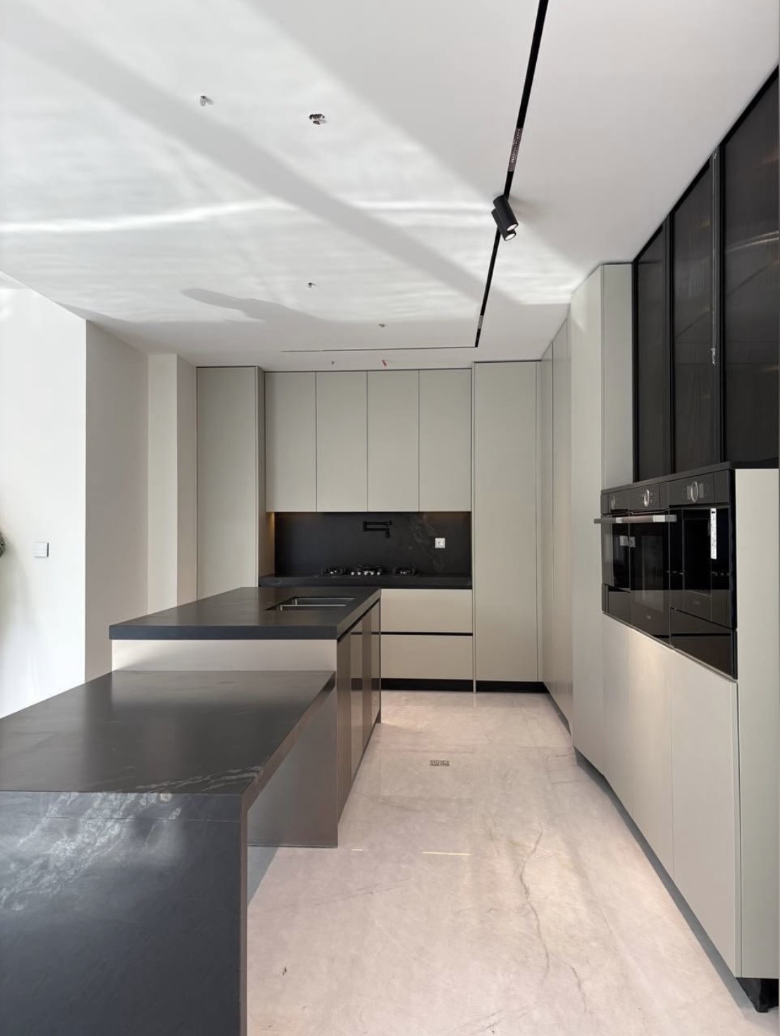 فروش آپارتمان 165متر دولت فول بازسازی شده