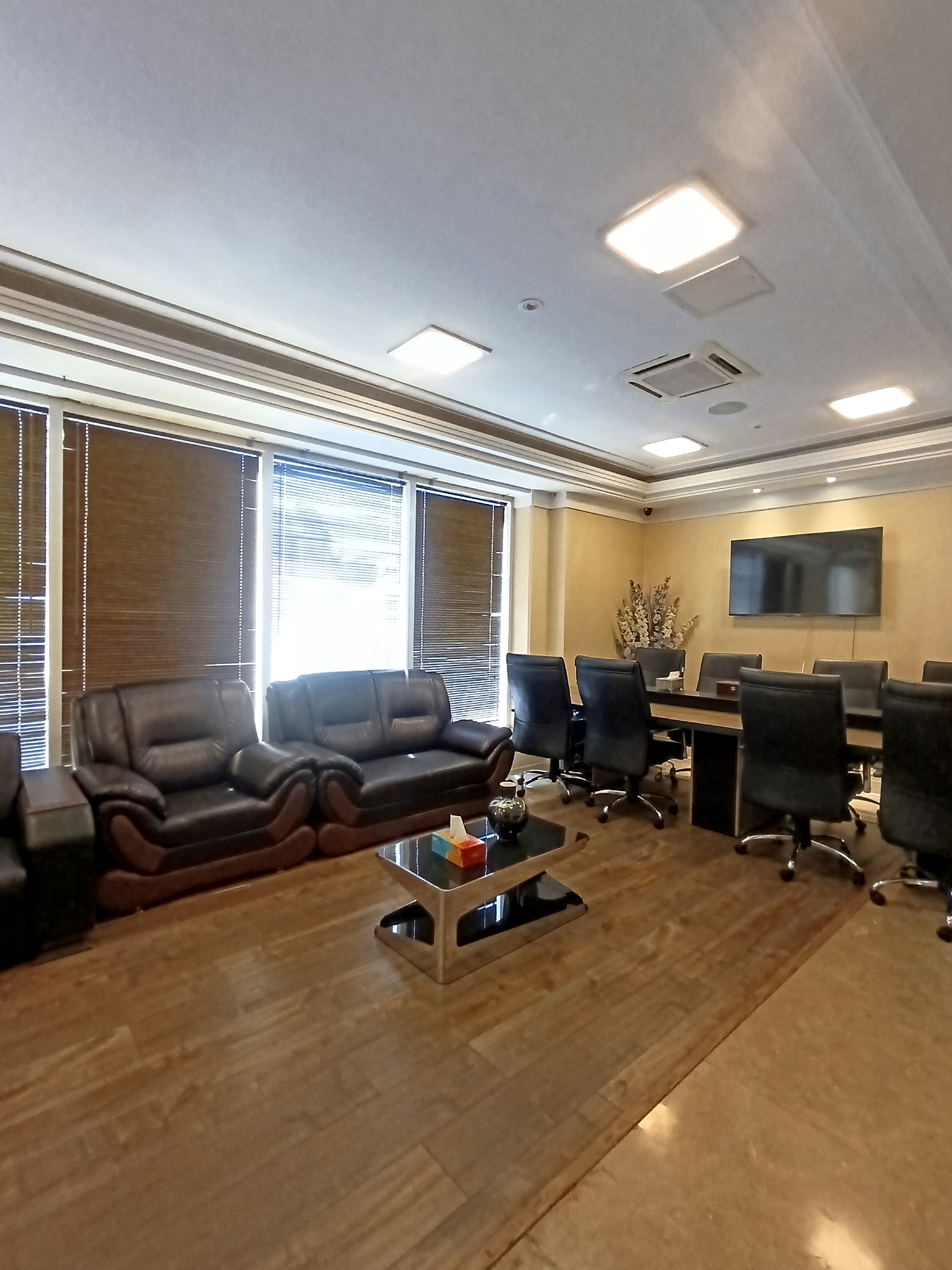 اجاره اداری 130متر آجودانیه