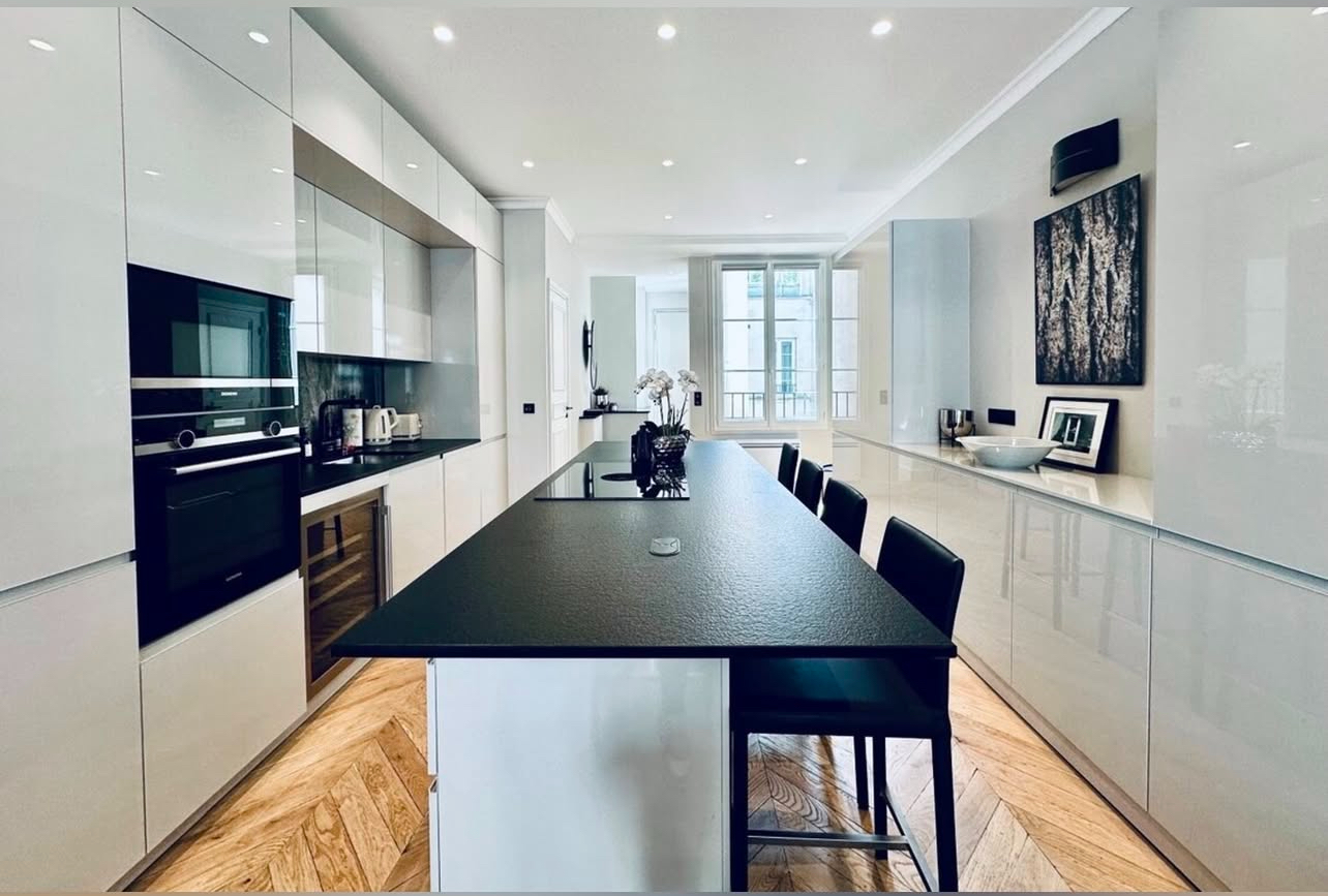 فروش آپارتمان 175 متر 2 جهت نورگیر بازسازی مدرن