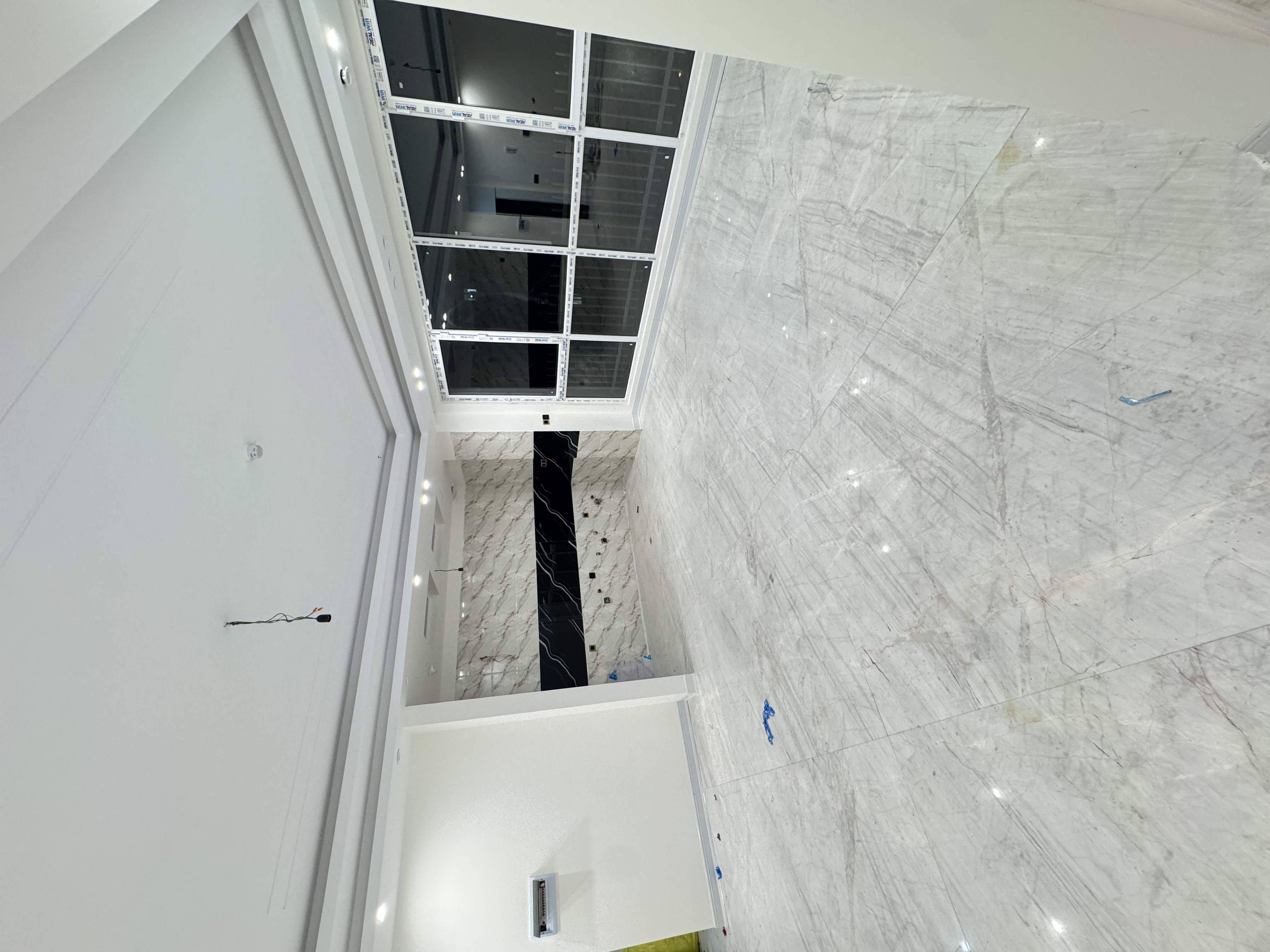 اجاره اپارتمان 86 متر فدک 2خوابه کلید نخورده