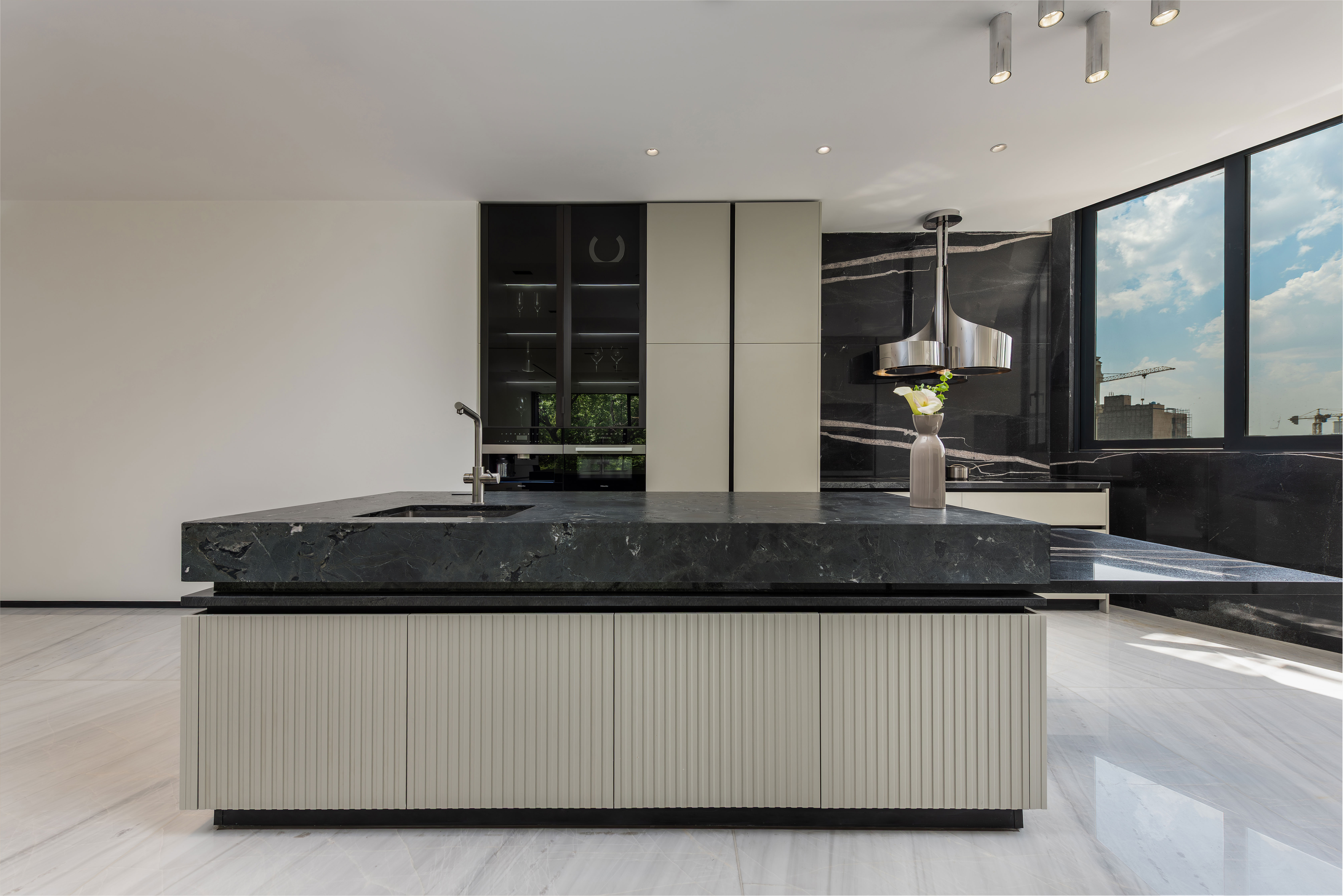 فروش‌ آپارتمان 180متر نیاوران نور‌شمال و جنوب