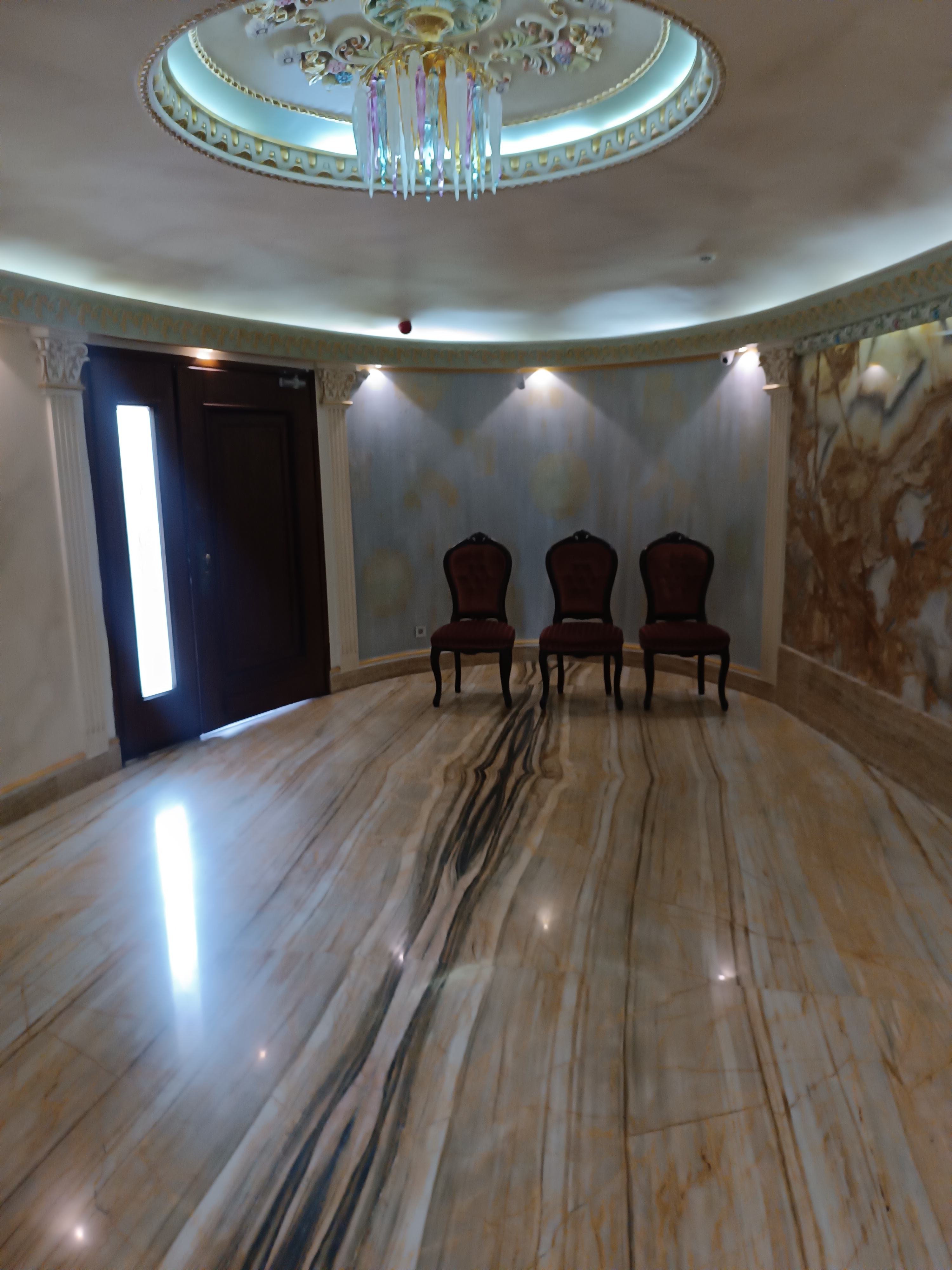 فروش آپارتمان 220 متر شهرک لاله تکواحدی 3 خواب ویو کوهستان