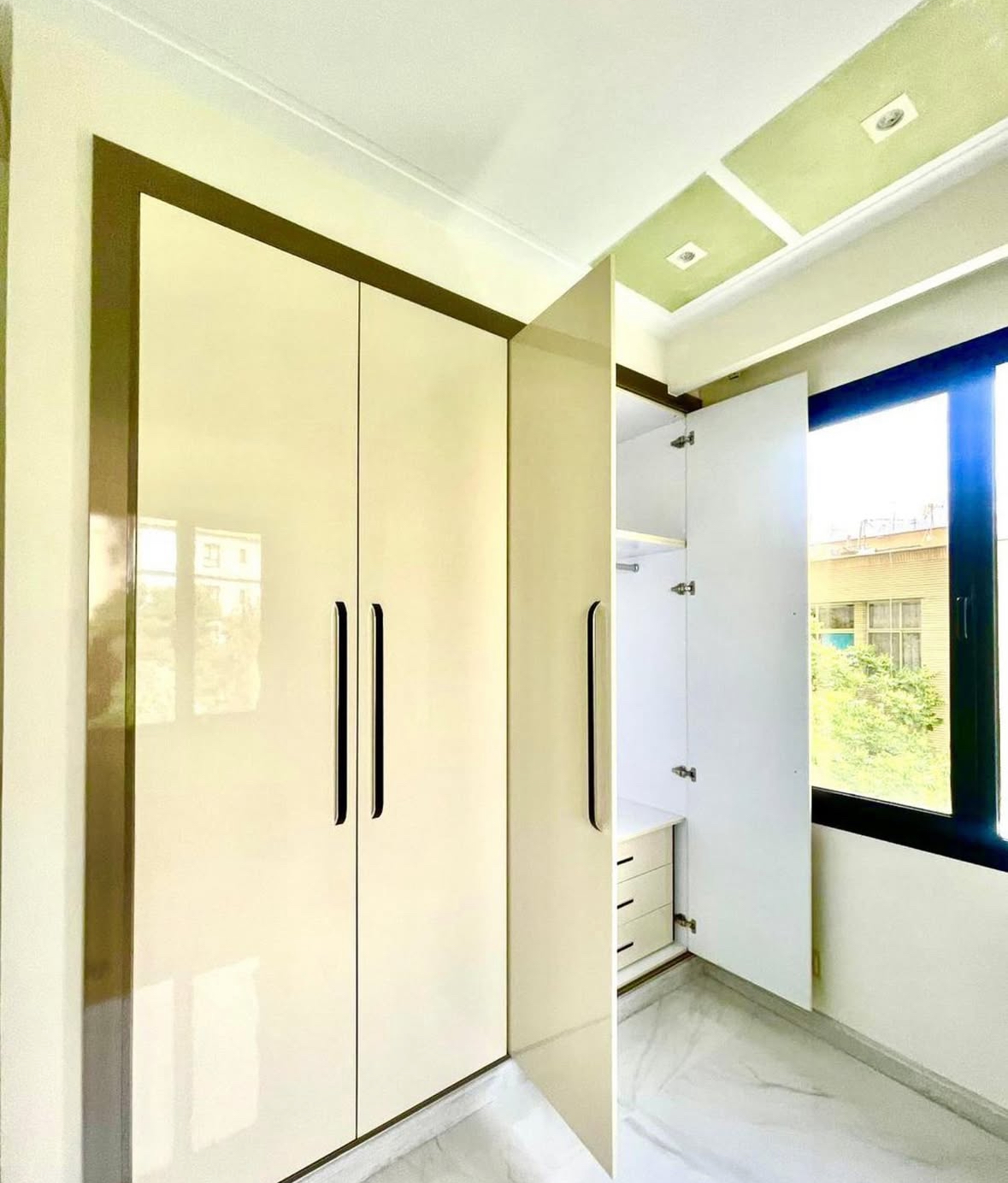 فروش آپارتمان 140 متر اختیاریه غرق نور ویو مشجر