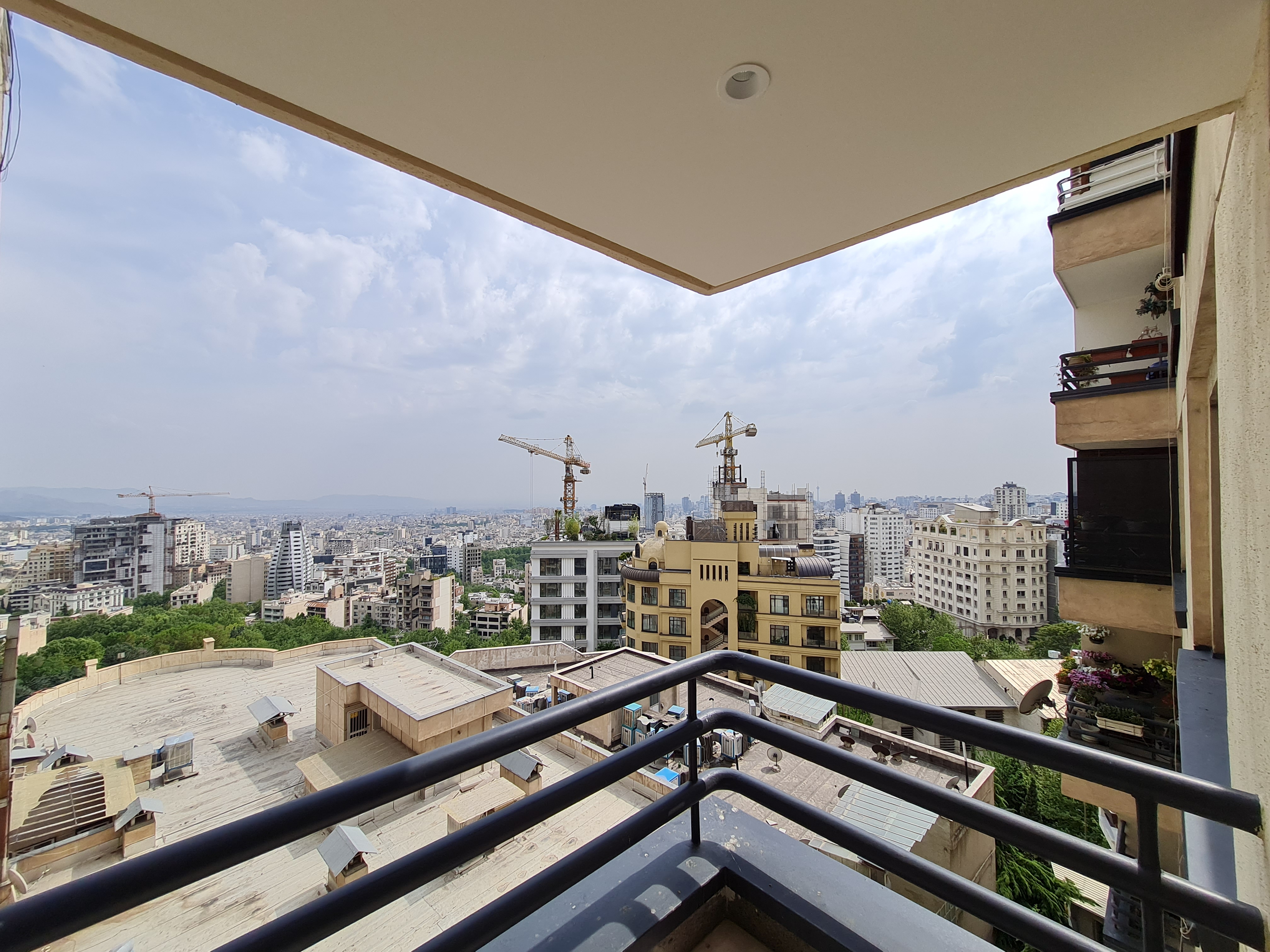 فروش آپارتمان 192 متر تاپ لوکیشن نیاوران صبوری