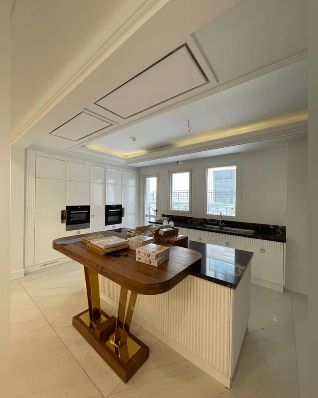 فروش آپارتمان 200 متر کامرانیه سه مستر